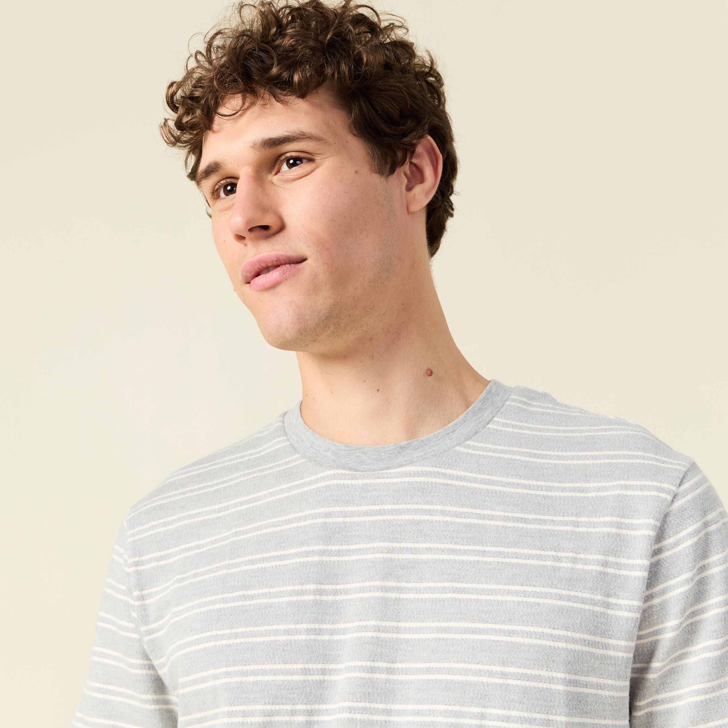 T-shirt manches courtes gris fonc&eacute; homme