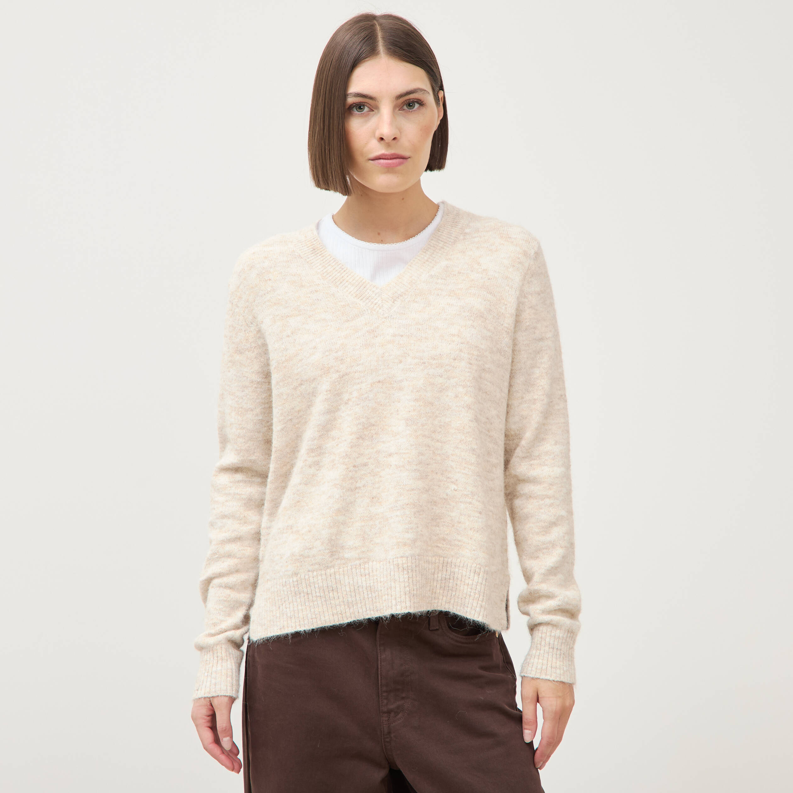 Pull droit col v manches longues creme femme