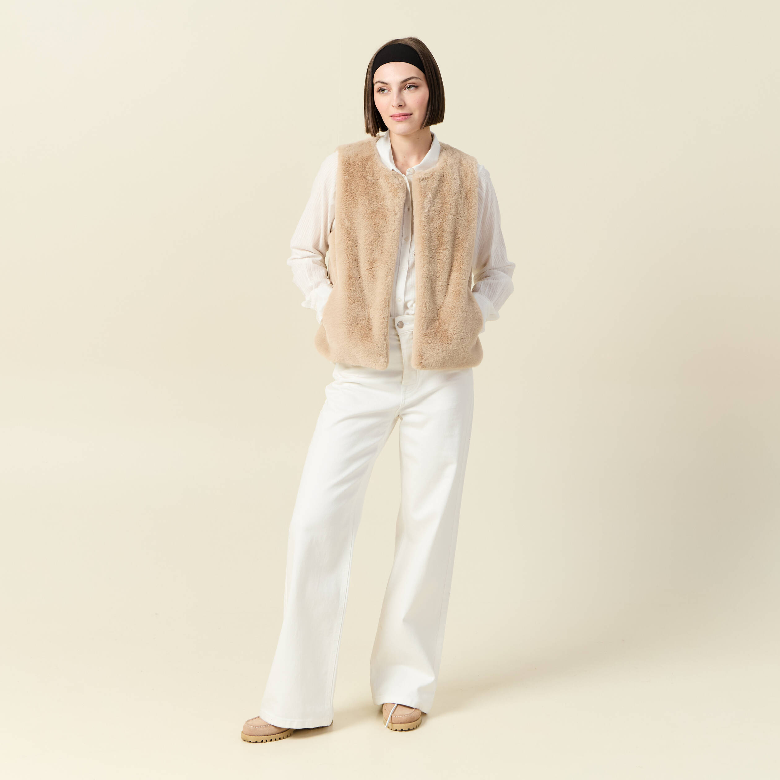 Gilet sans manches doubl&eacute; beige femme