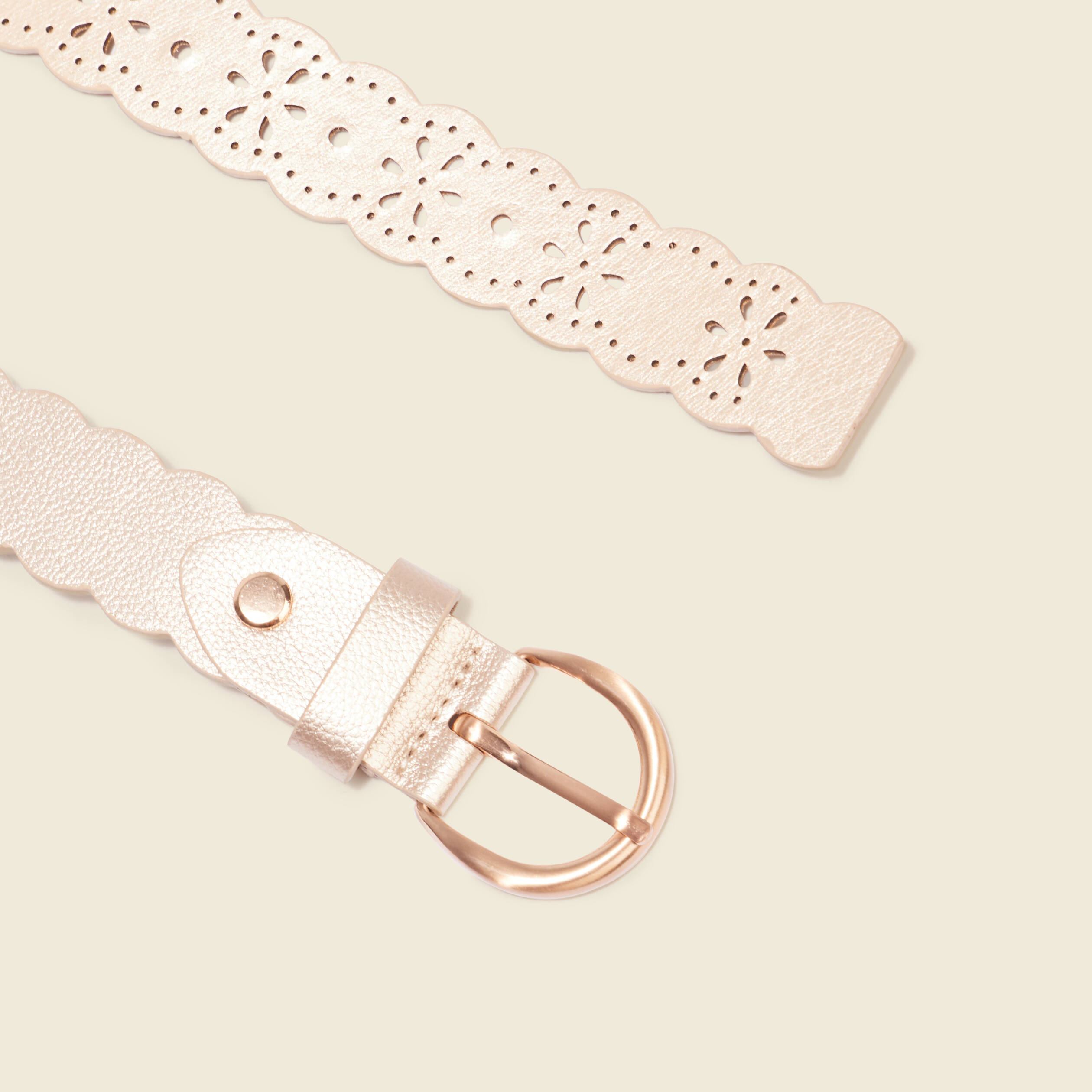 ceinture perforee couleur or femme Ceinture perforée couleur or femme
