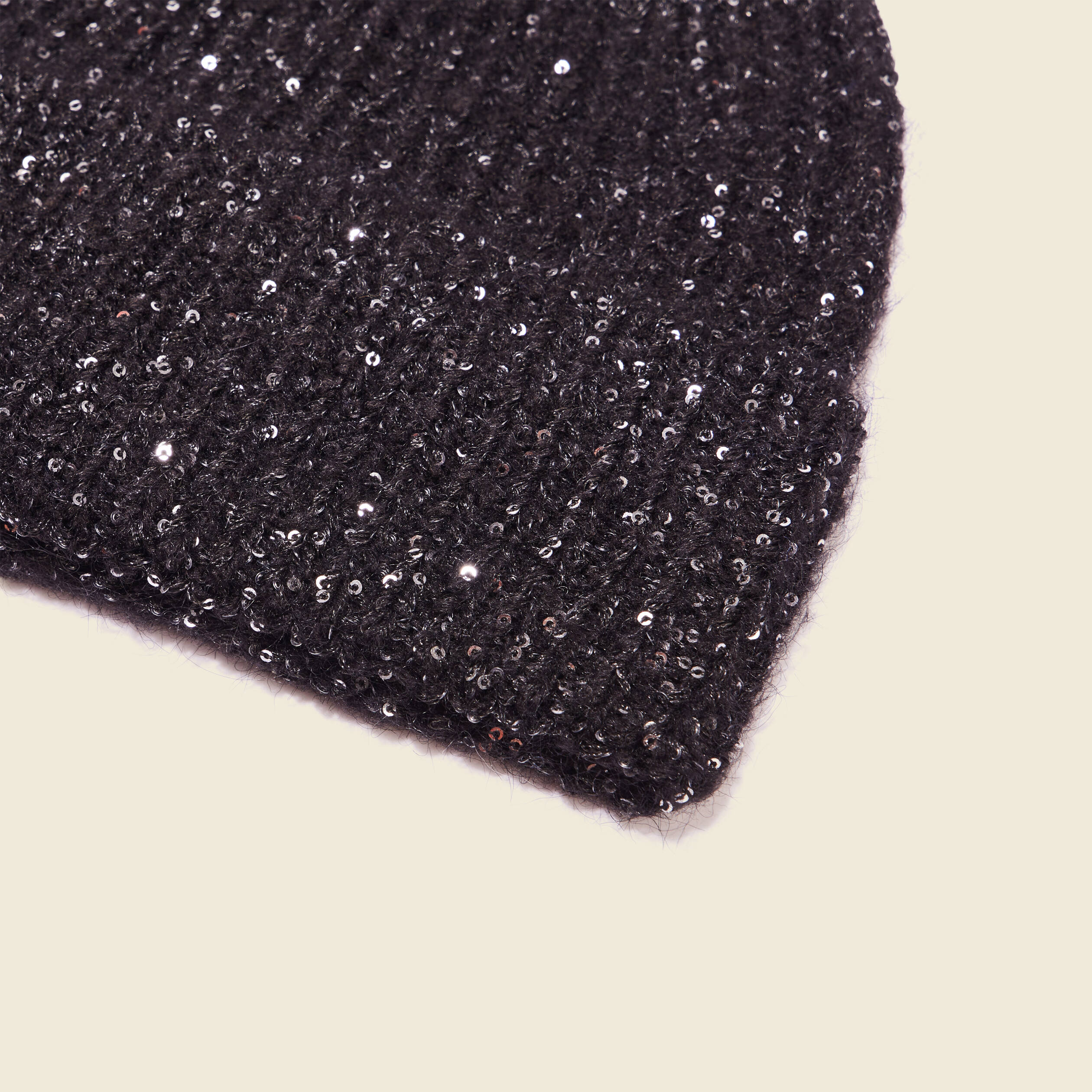 Bonnet avec sequins noir femme