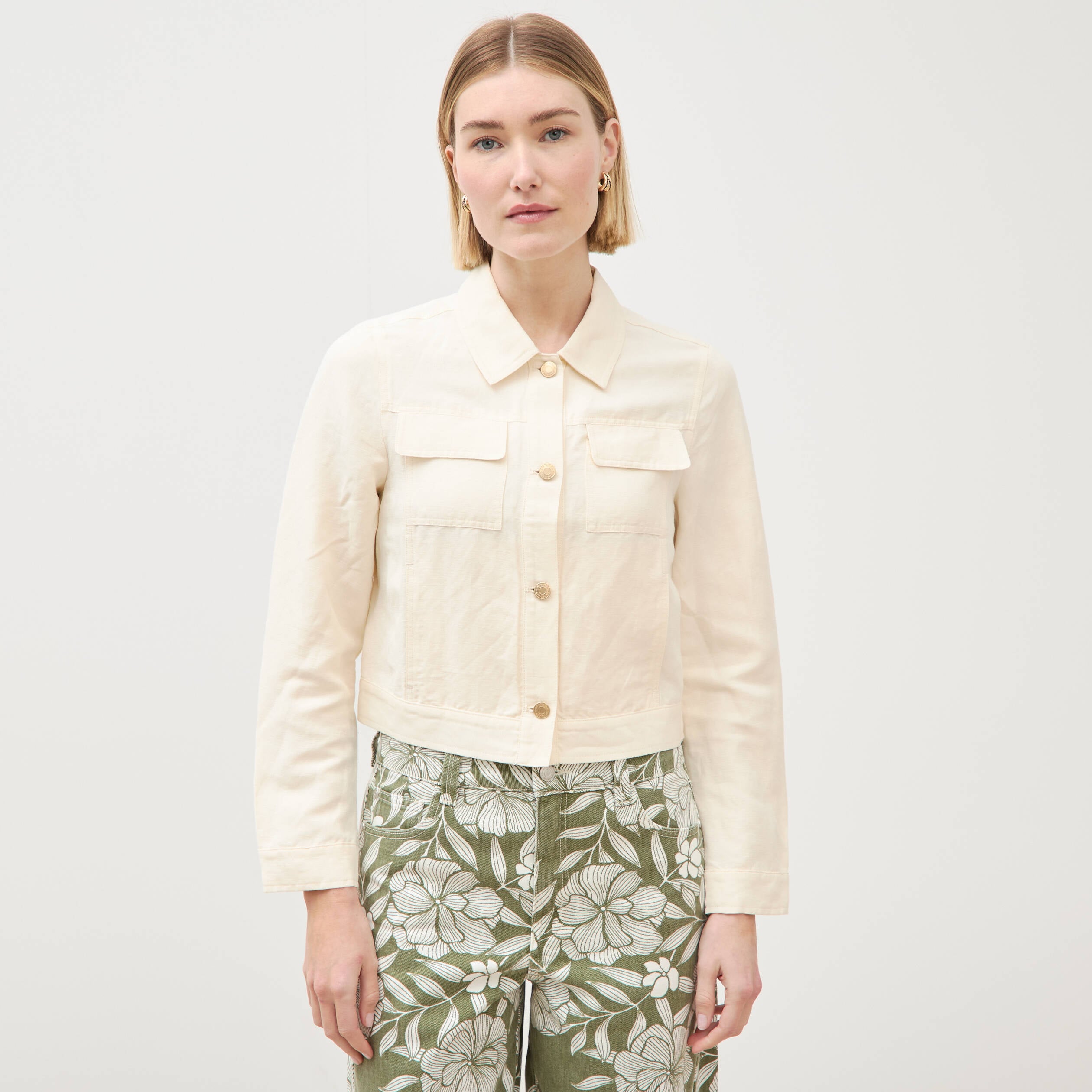 Veste courte boutonn&eacute;e ecru femme