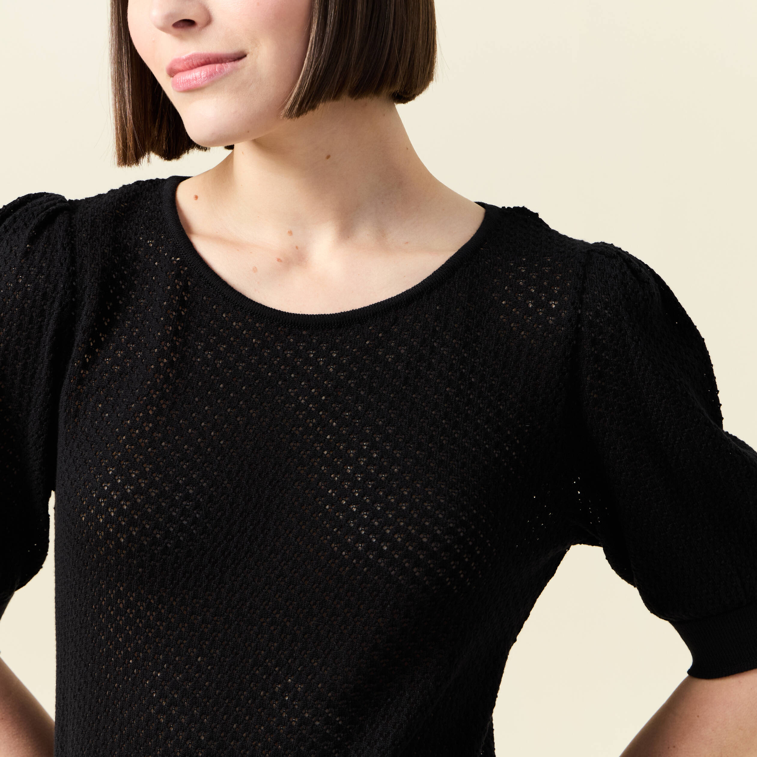 pull manches courtes ajoure noir femme Pull manches courtes ajouré noir femme