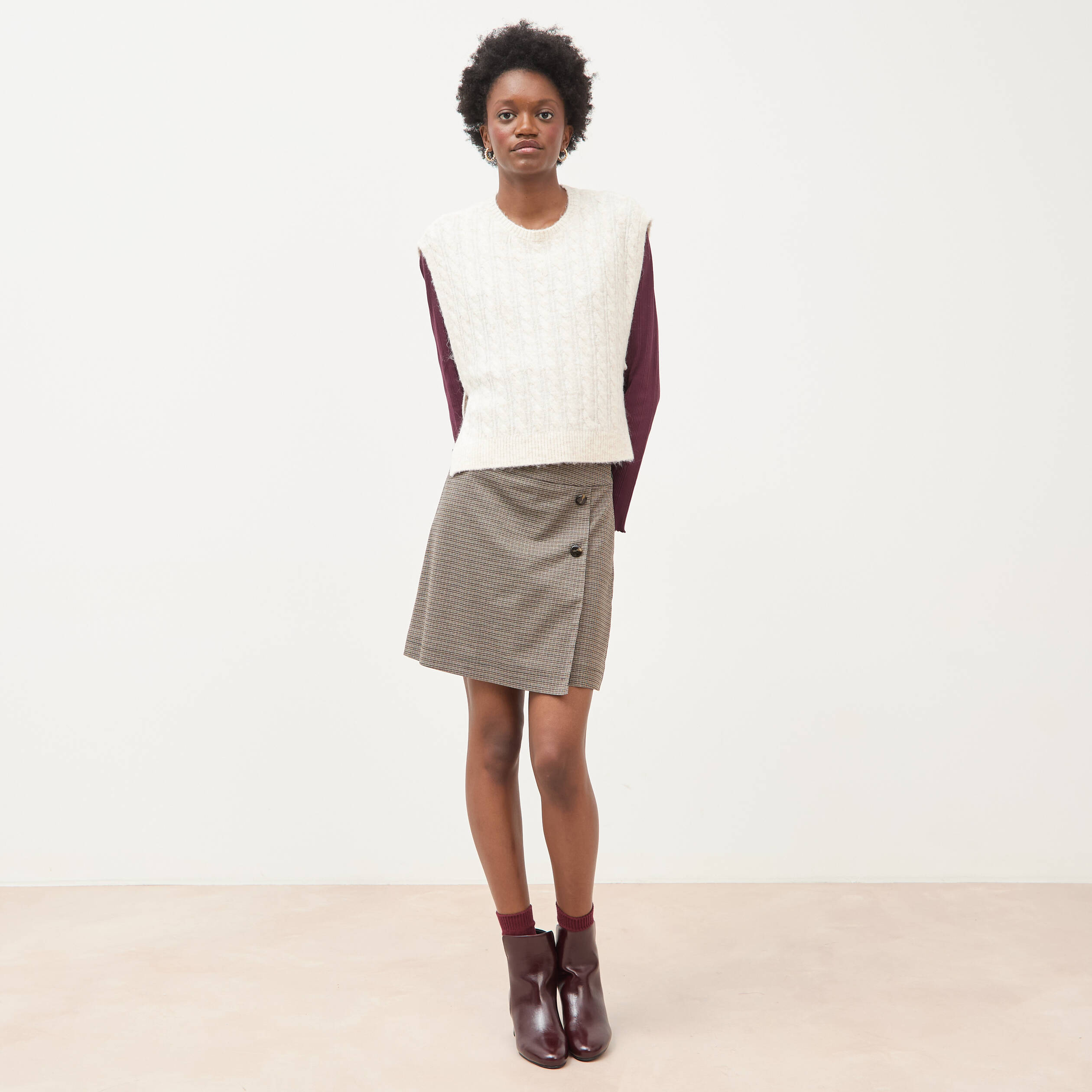 Pull droit cropped sans manches creme femme