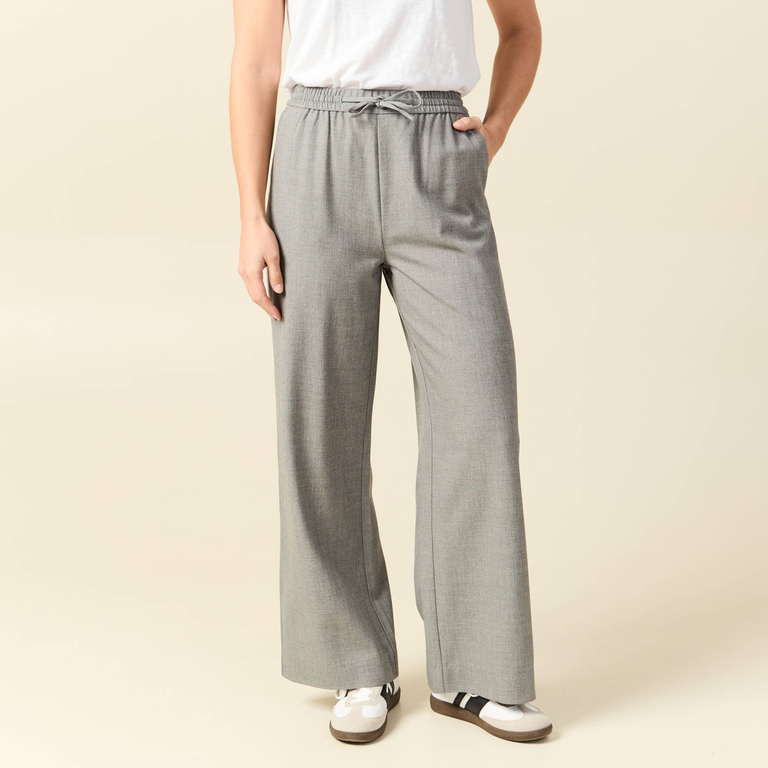 Pantalon taille haute fluide gris clair femme