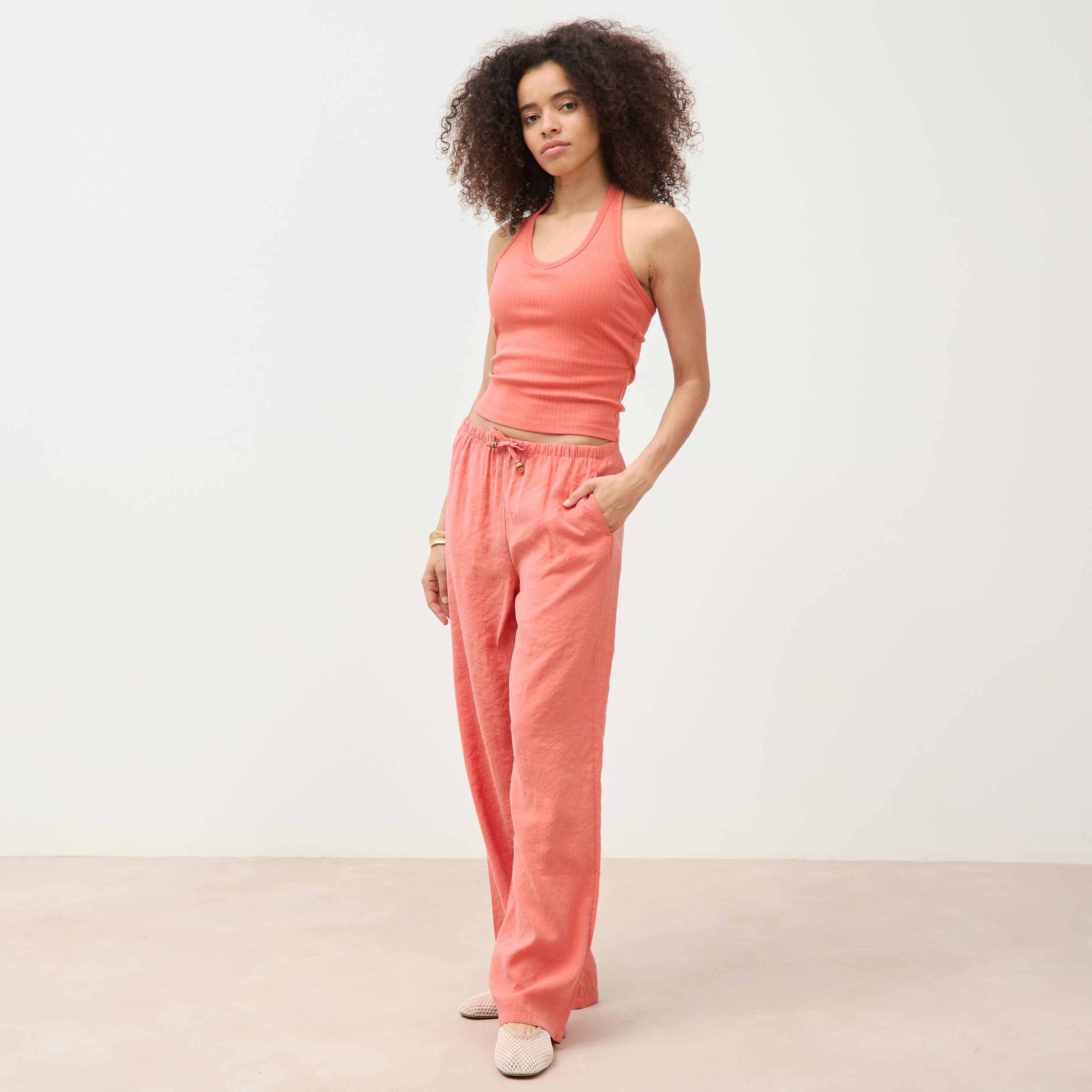 Pantalon large taille standard fluide rouge fonc&eacute; femme