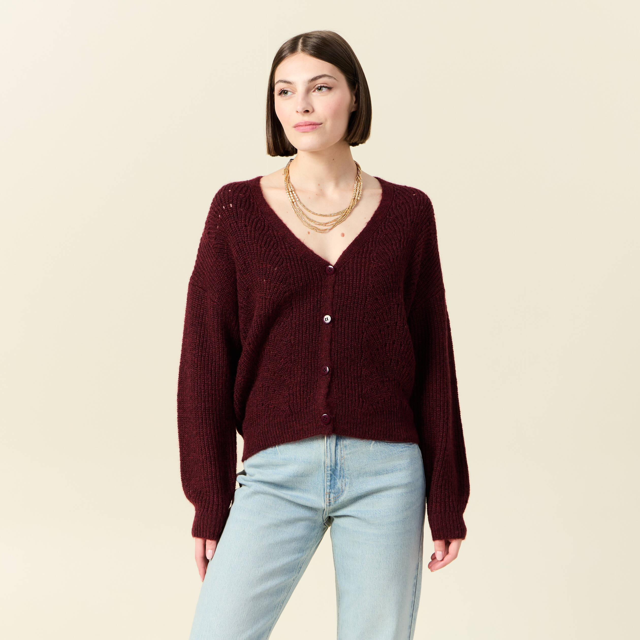 Gilet ajour&eacute; col V manches longues bordeaux femme