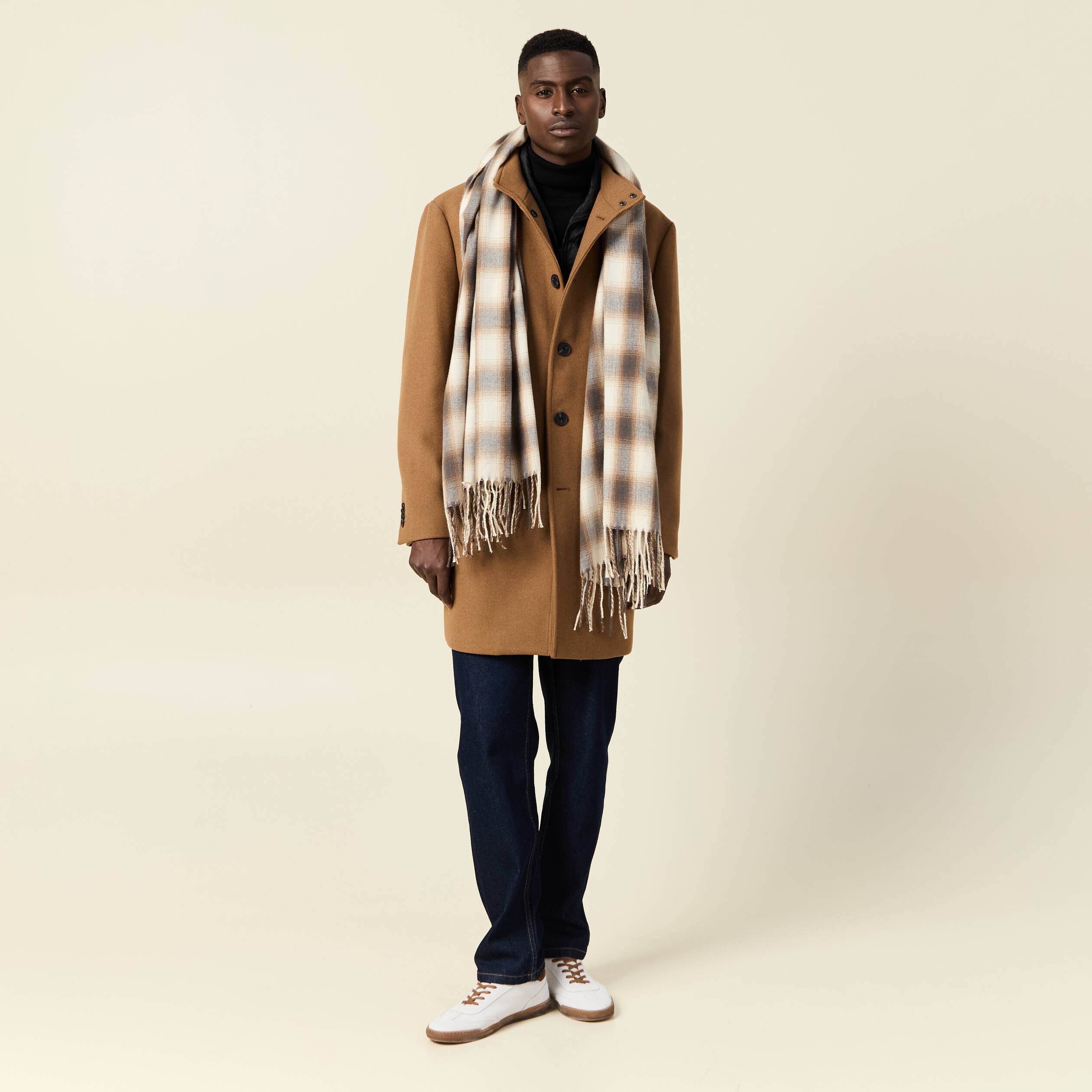manteau ajuste boutonne marron homme Manteau ajusté boutonné marron homme