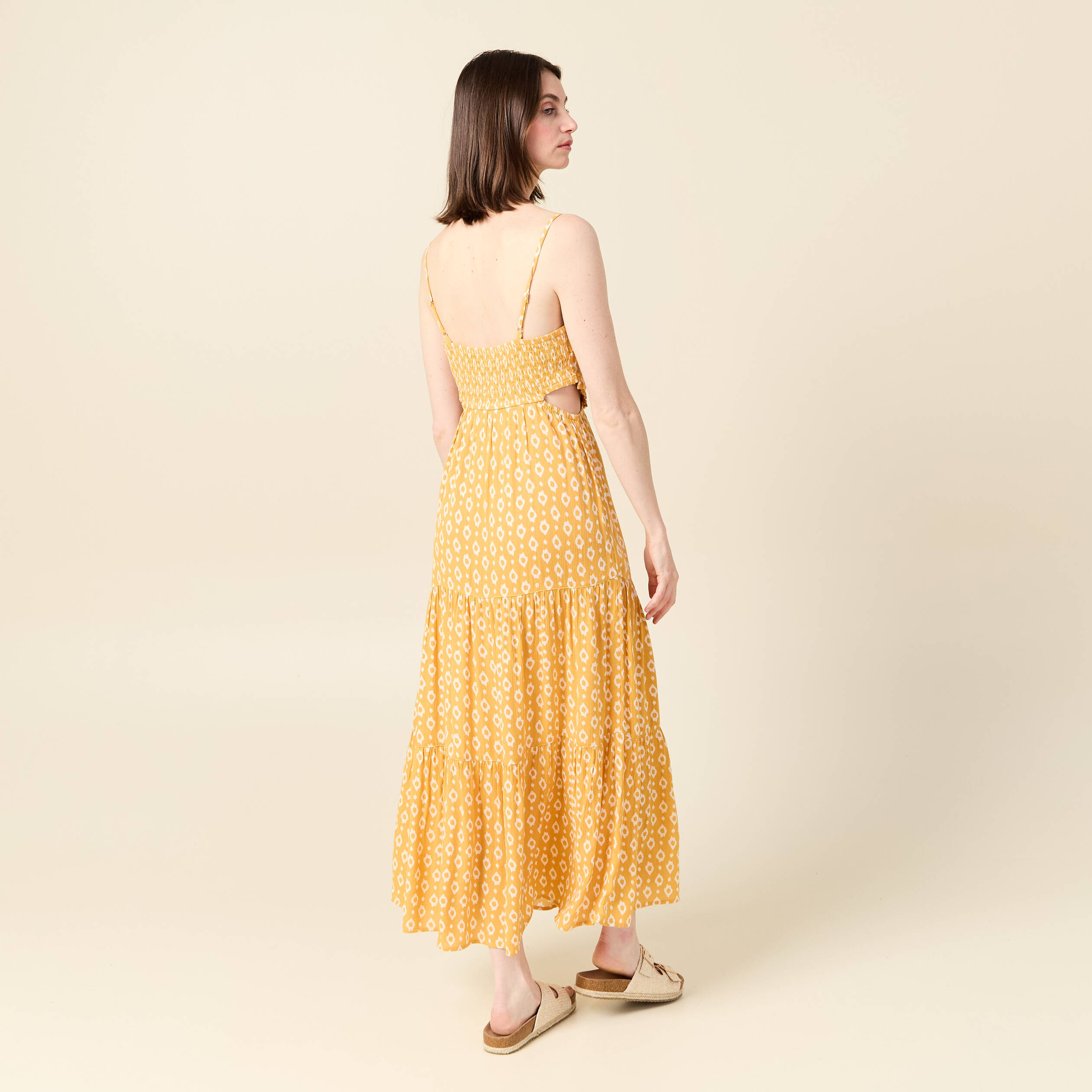 robe longue evasee a perles jaune femme Robe longue évasée à perles jaune femme