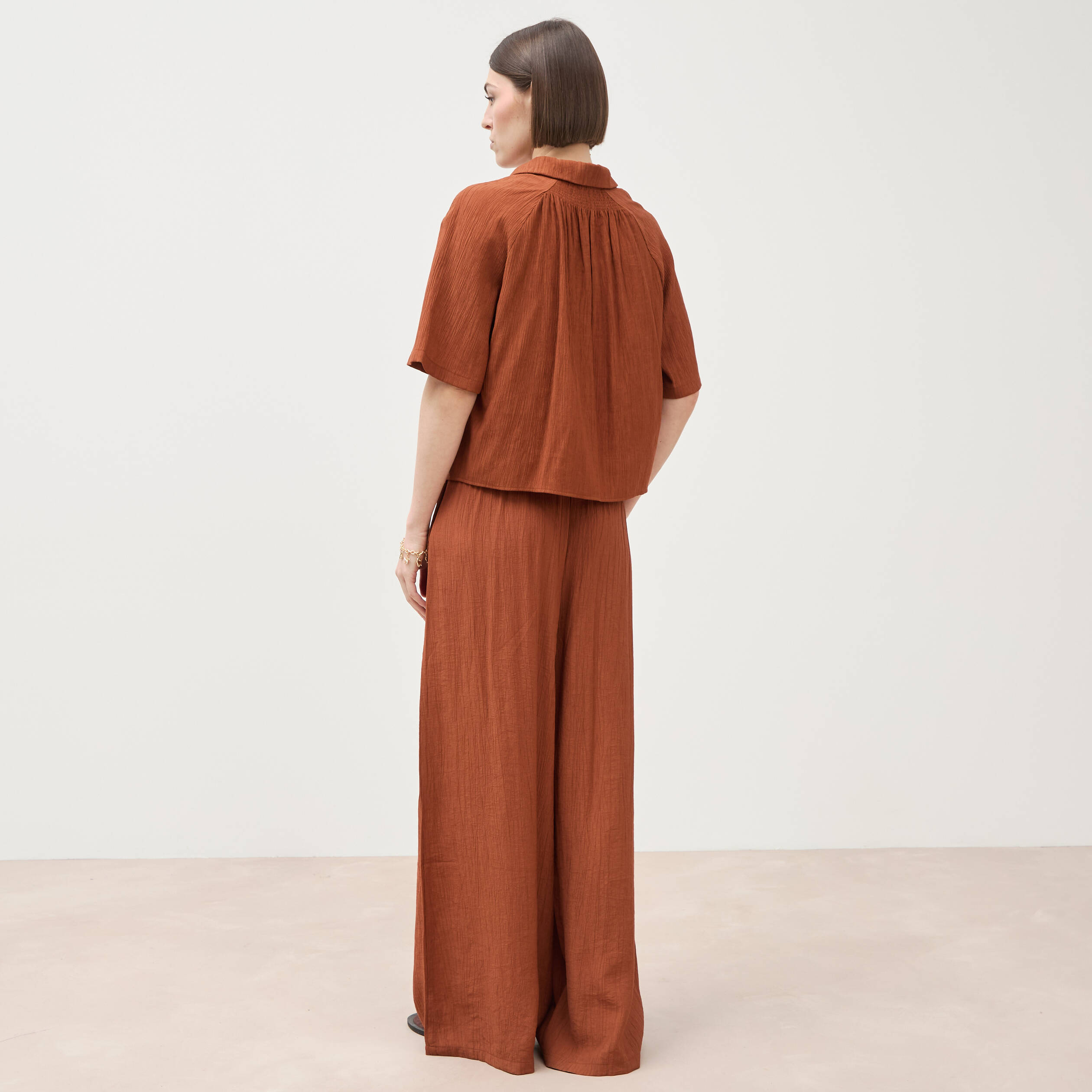 Blouse manches courtes fluide marron femme