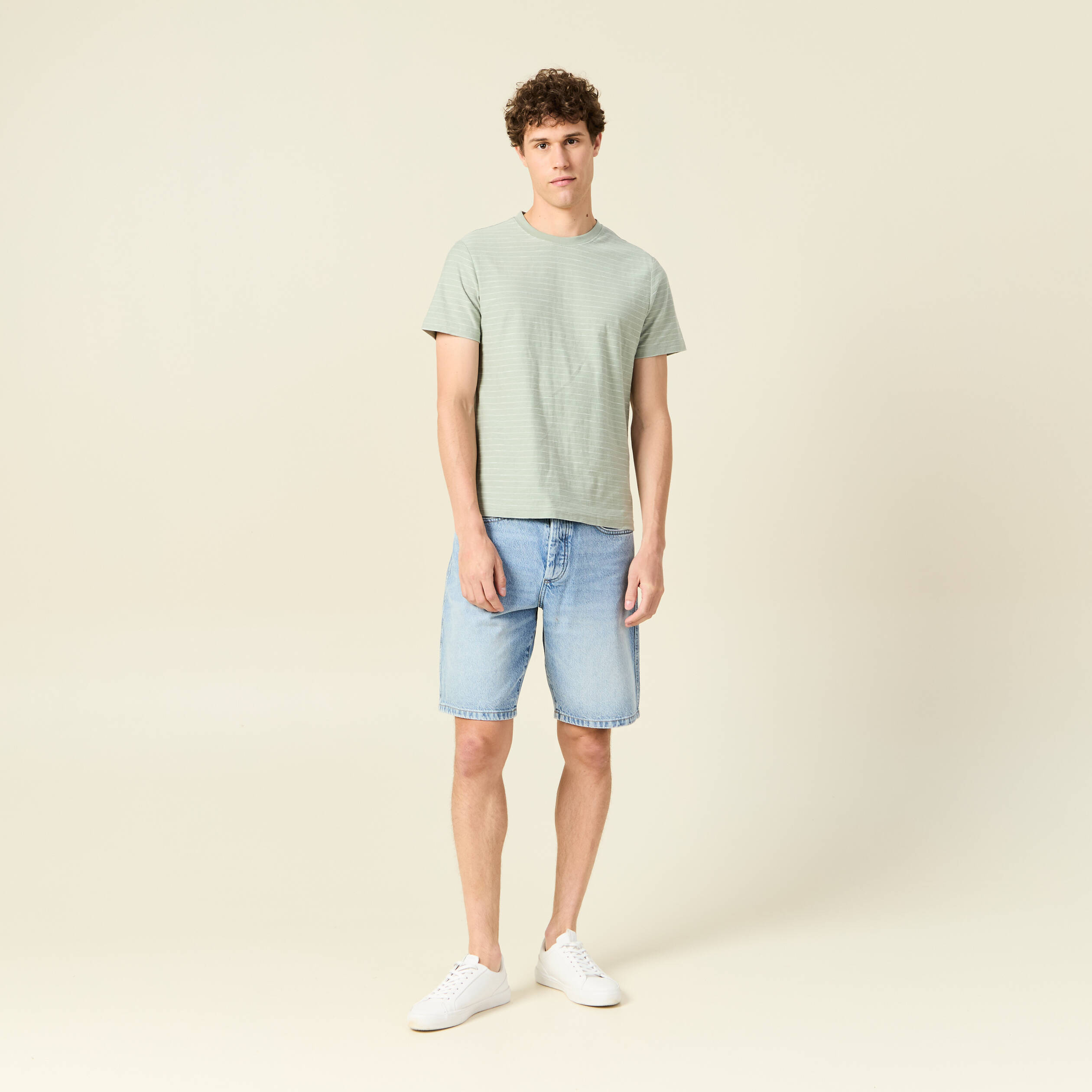 T-shirt ray&eacute; droit manches courtes vert olive homme