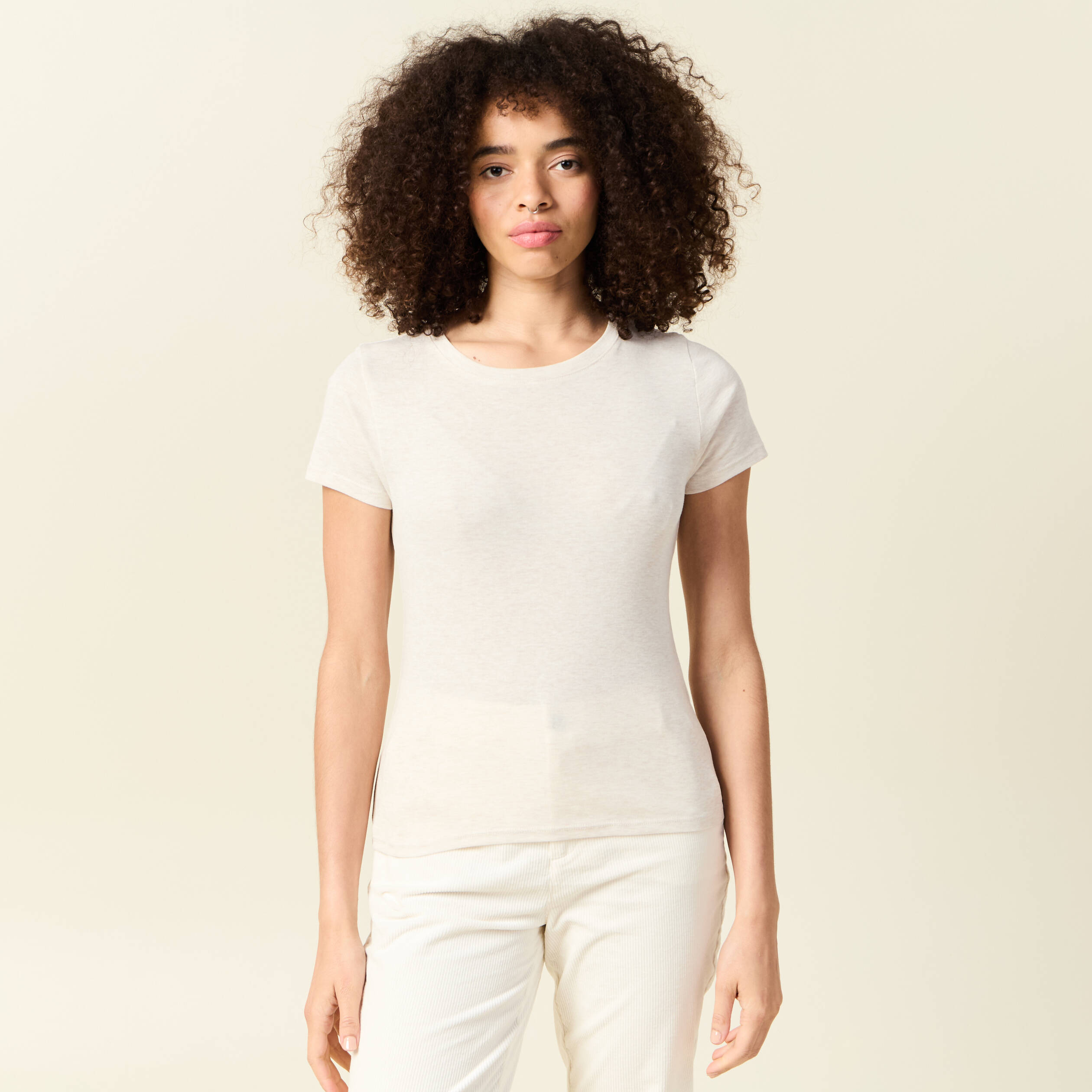 Short cintré manches courtes col rond beige femme