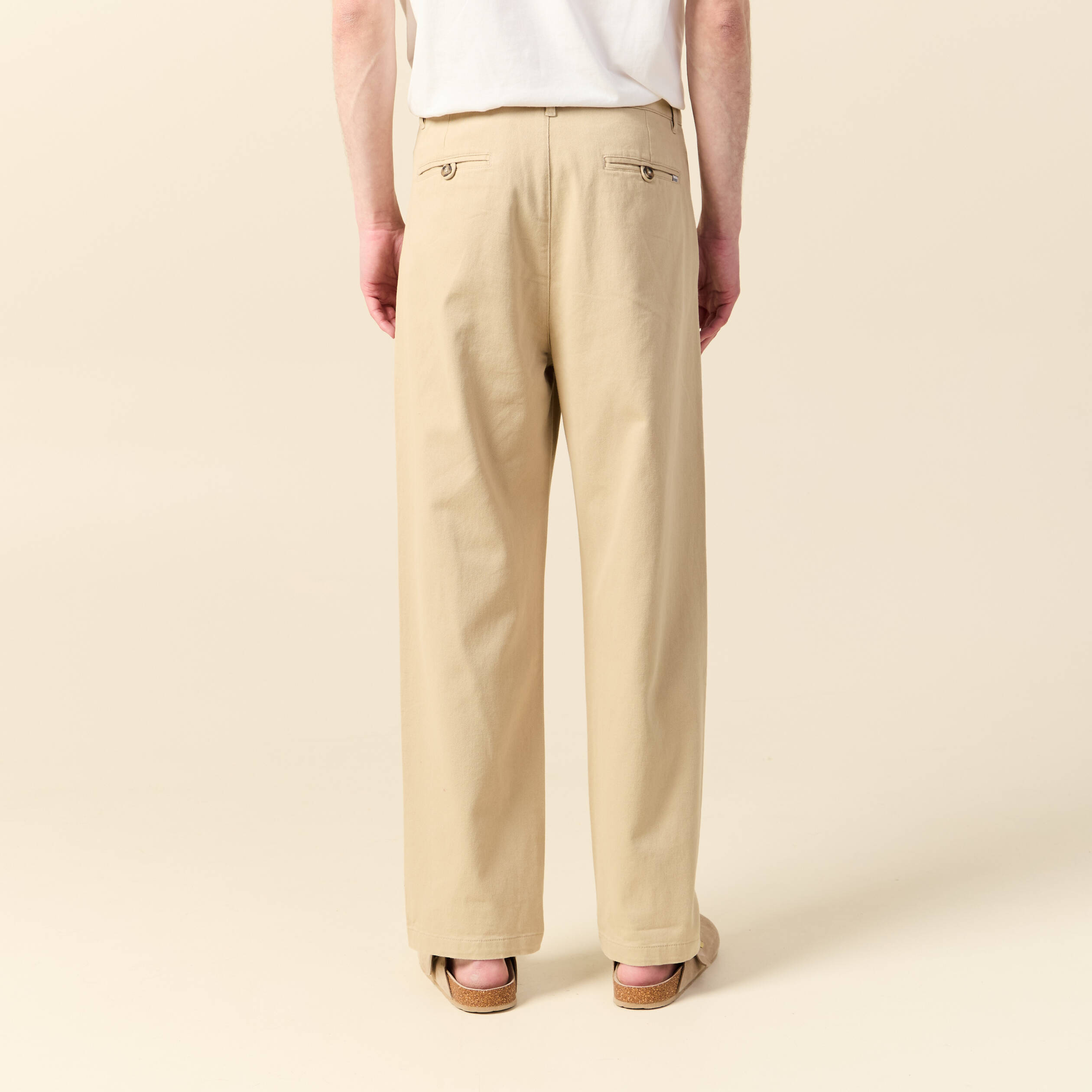 Pantalon chino &agrave; pinces sable homme