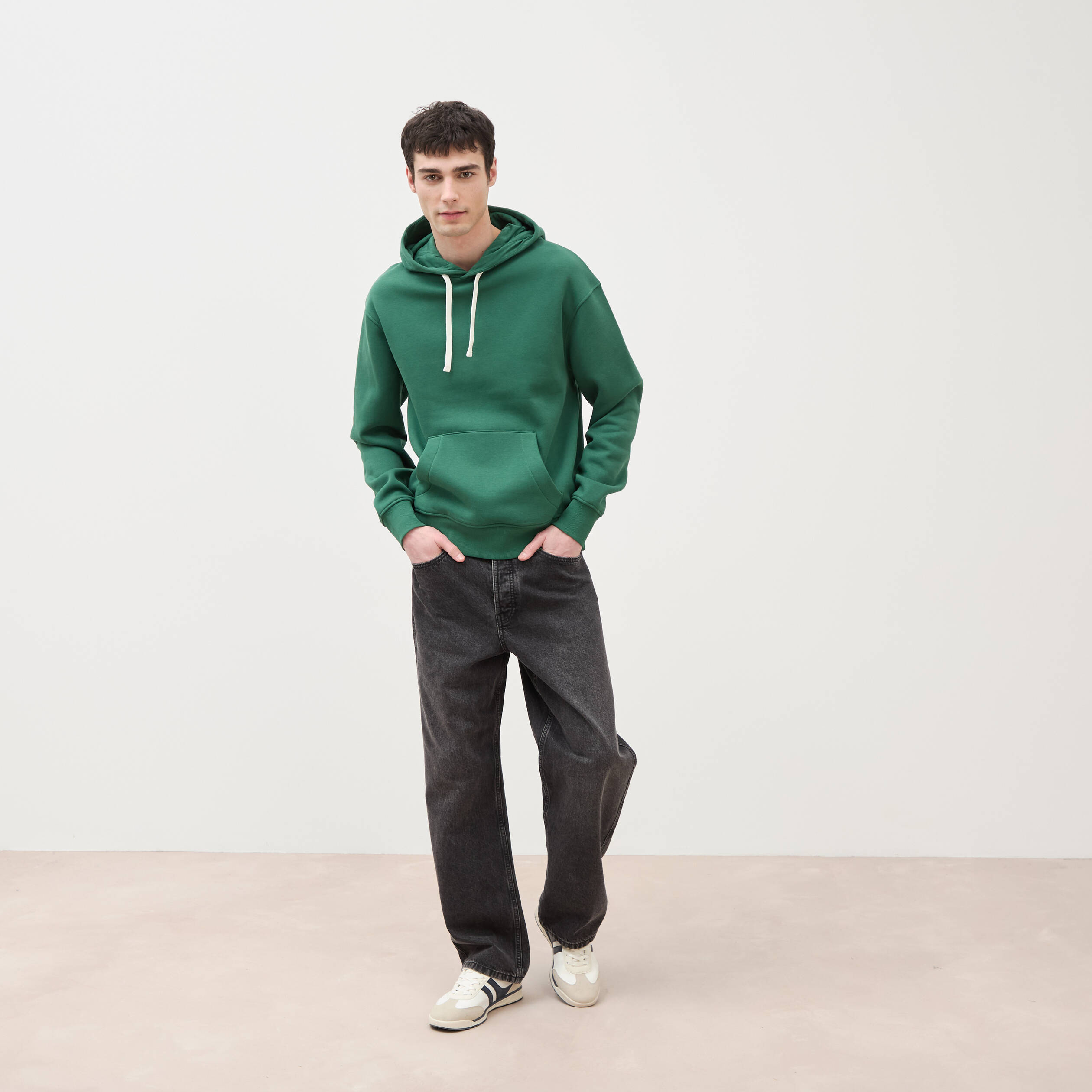 Sweat &agrave; capuche vert homme
