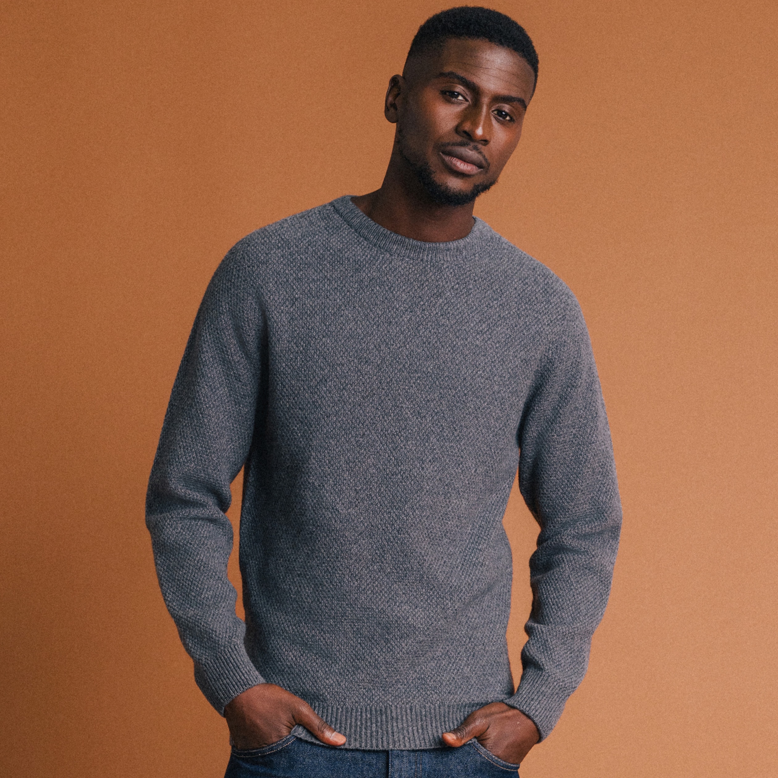 Pull manches longues fabriqu&eacute; en France gris fonc&eacute; homme