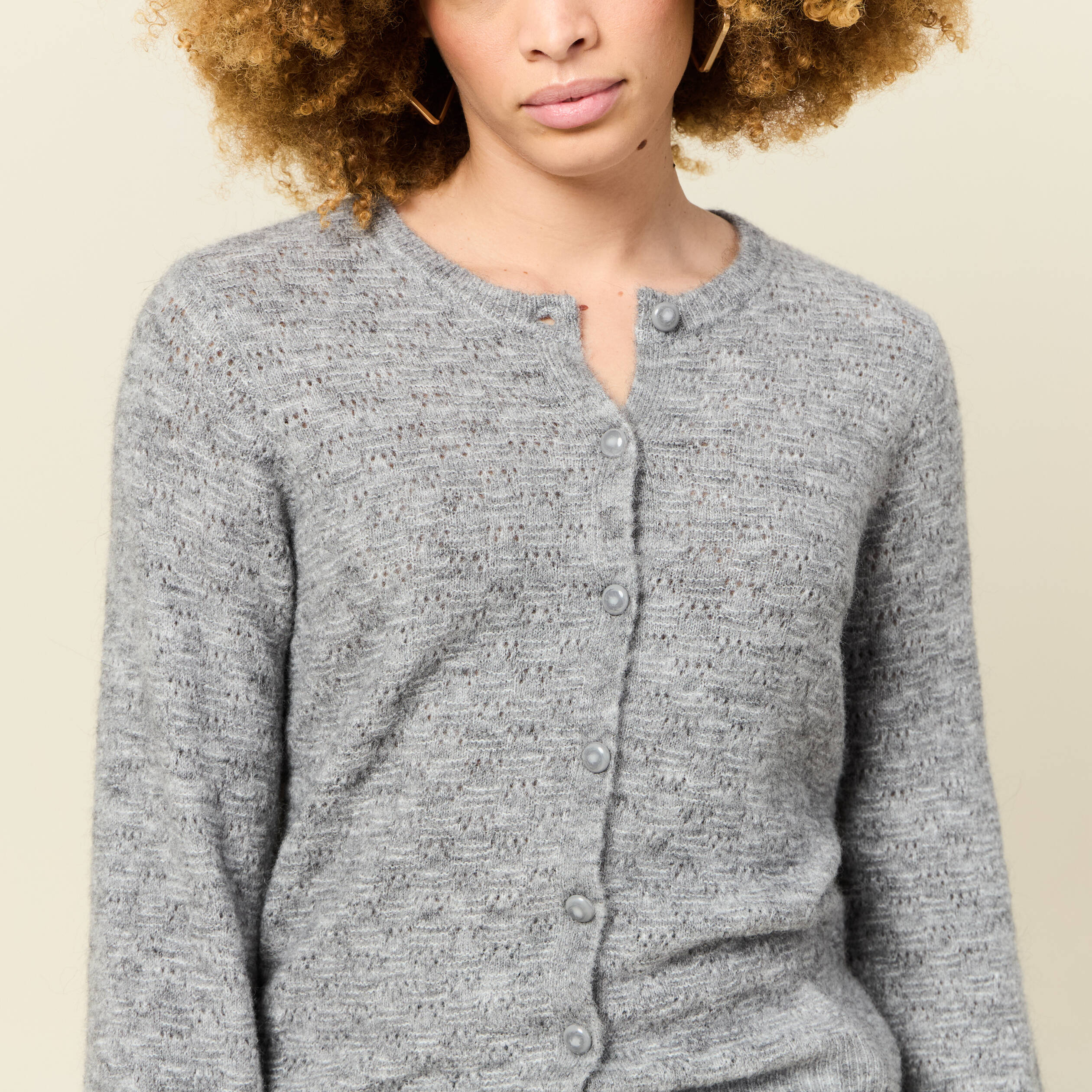 Gilet manches longues ajour&eacute; gris clair femme