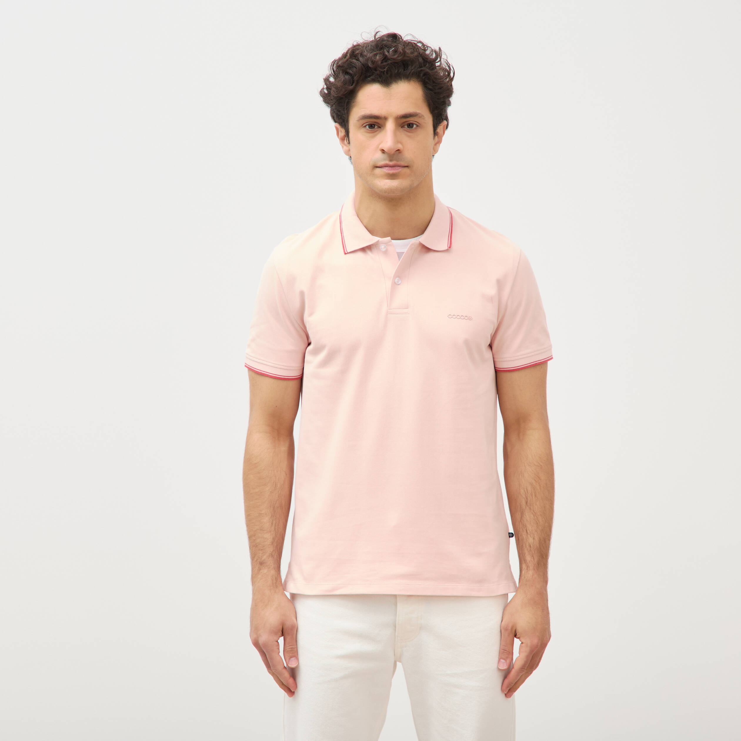 Polo cintr&eacute; en coton manches courtes rose poudr&eacute;e homme