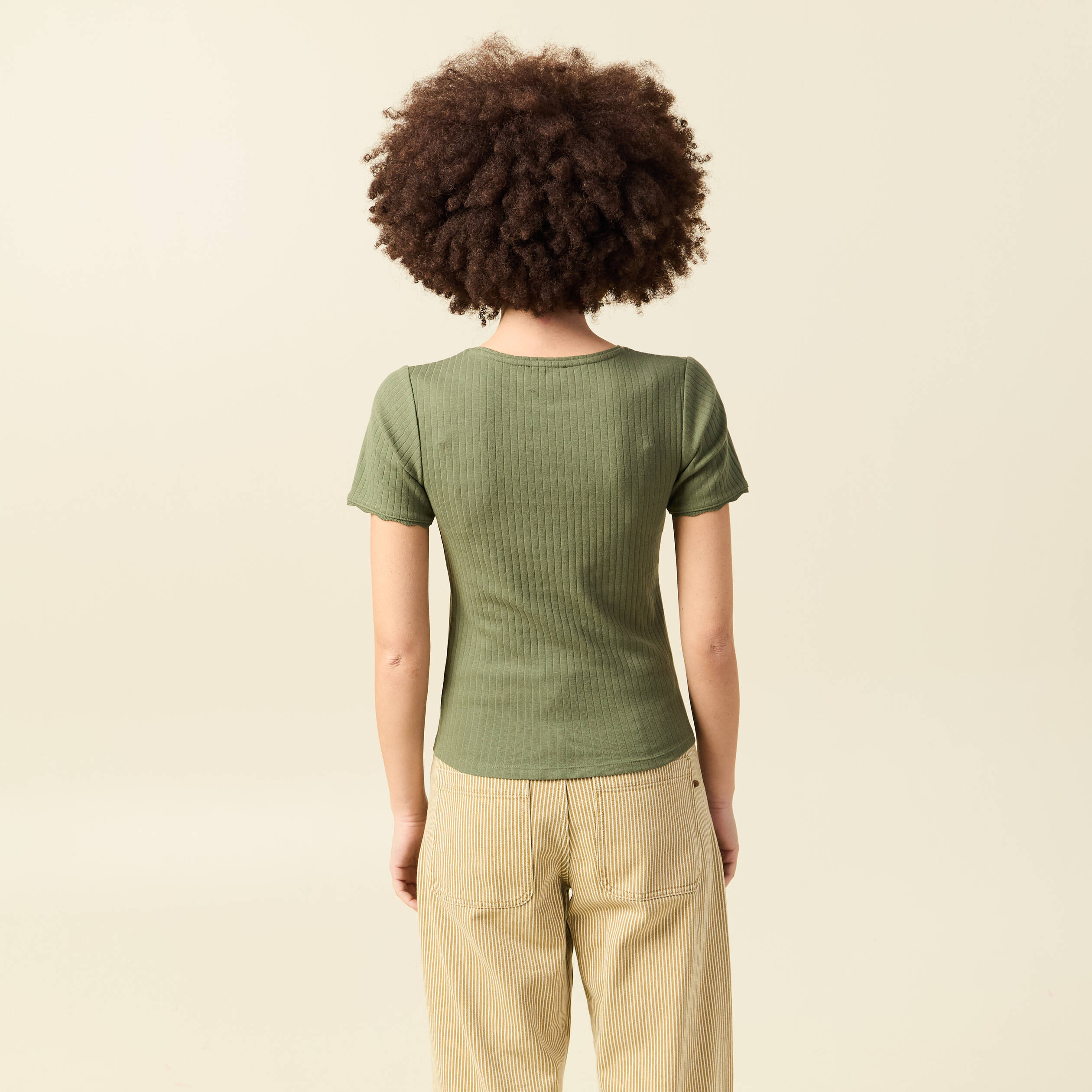 T-shirt manches courtes c&ocirc;tel&eacute; vert kaki femme