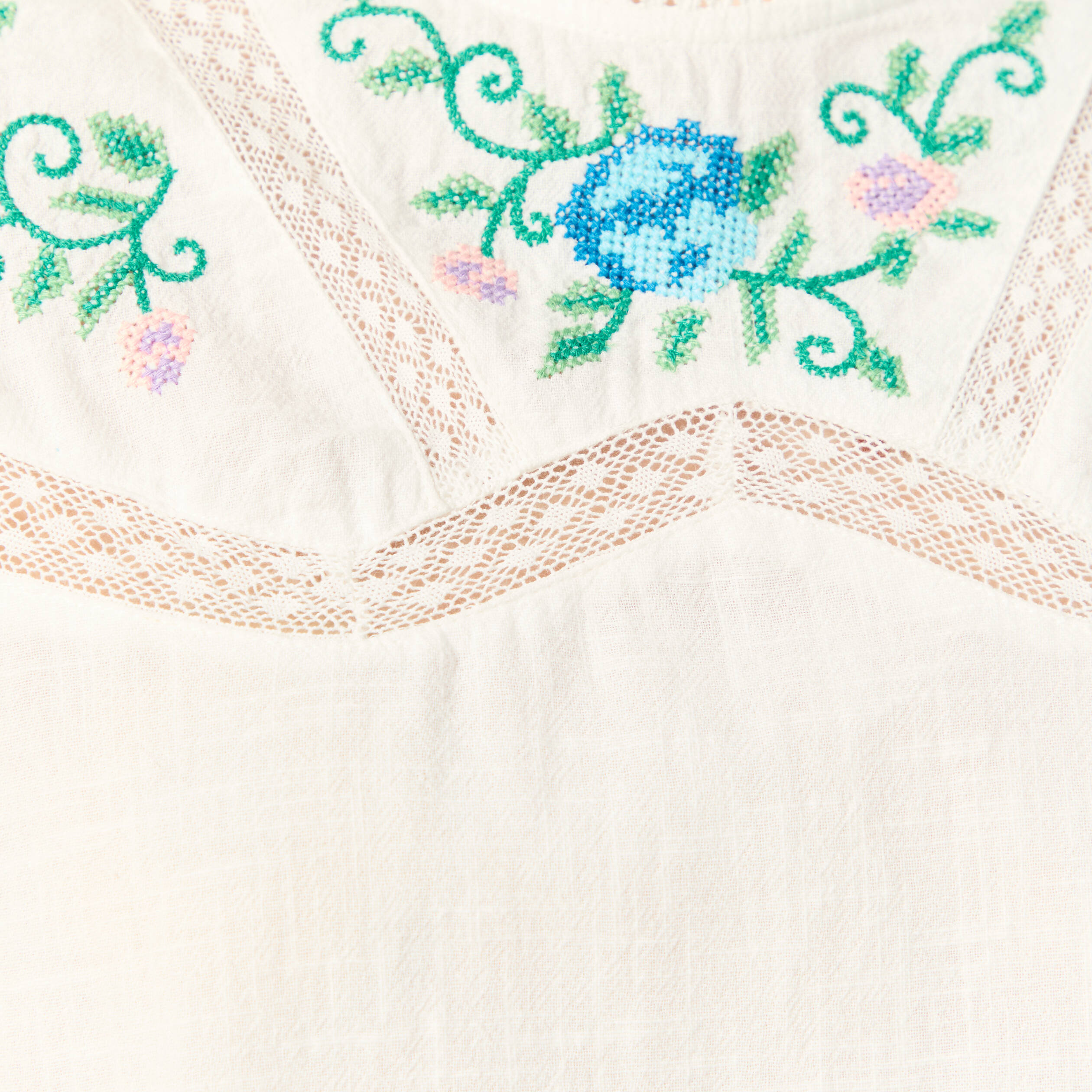 Chemise bord&eacute;e en coton manches longues ecru femme