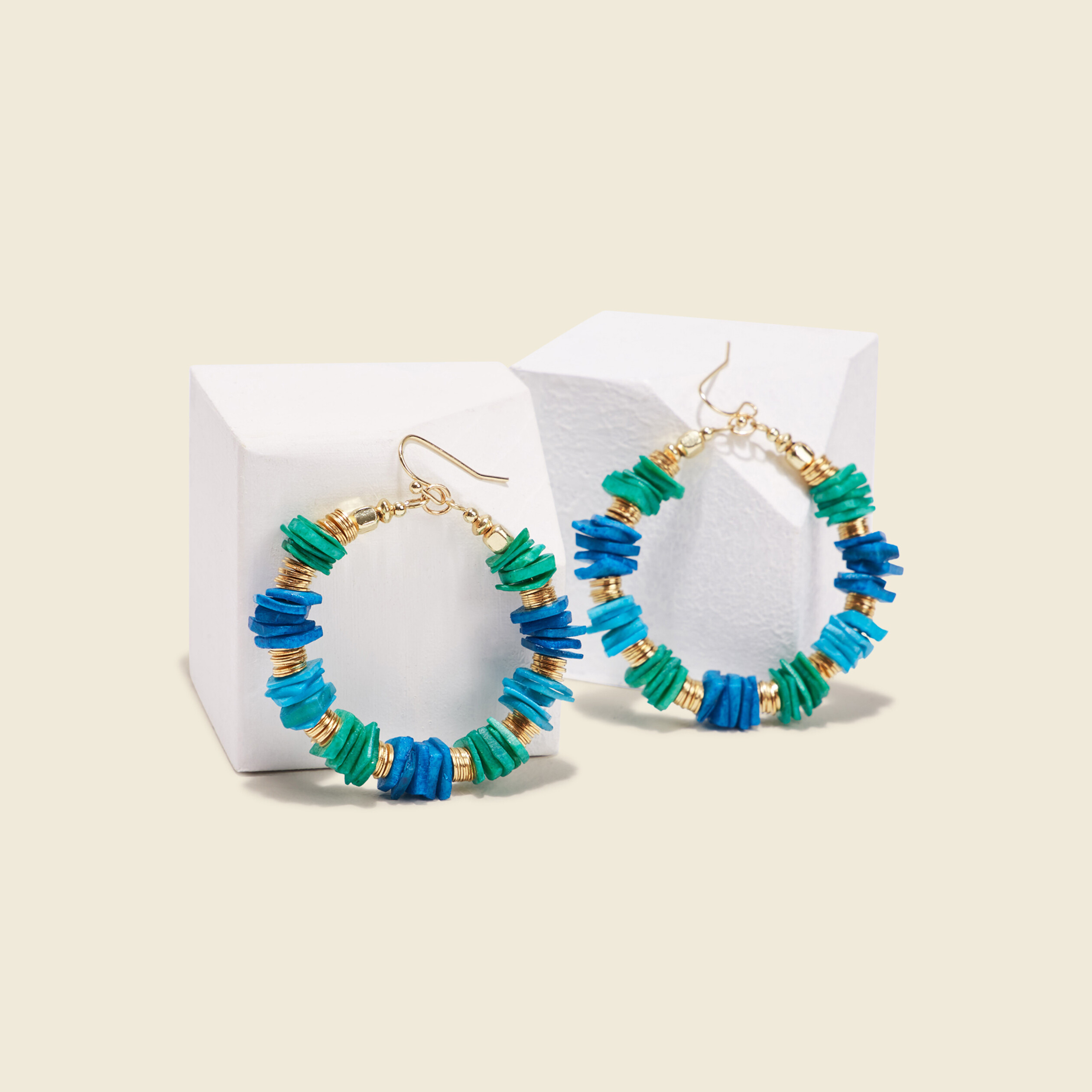 Boucles d'oreilles pendantes bleu clair femme