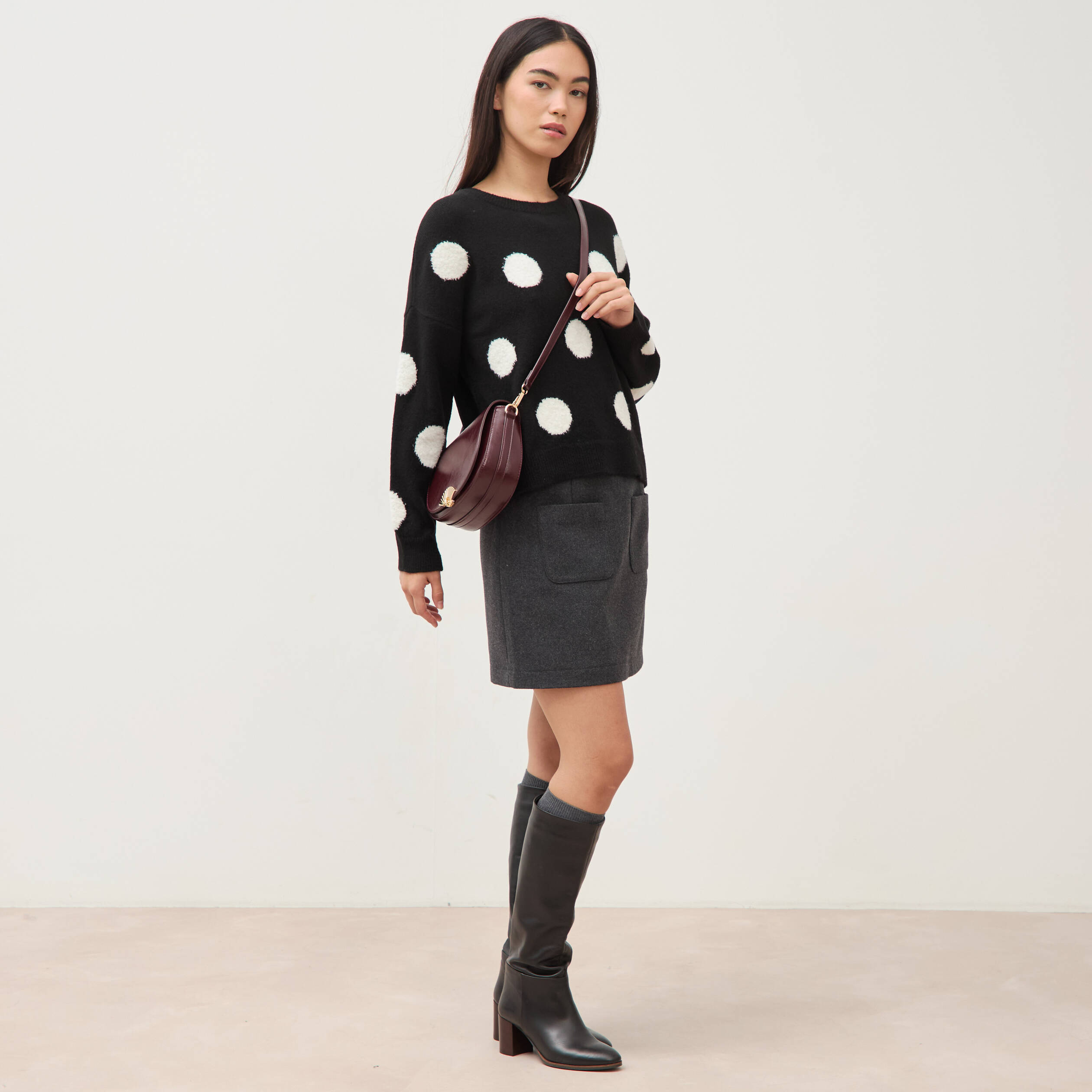 Pull manches longues col rond noir femme