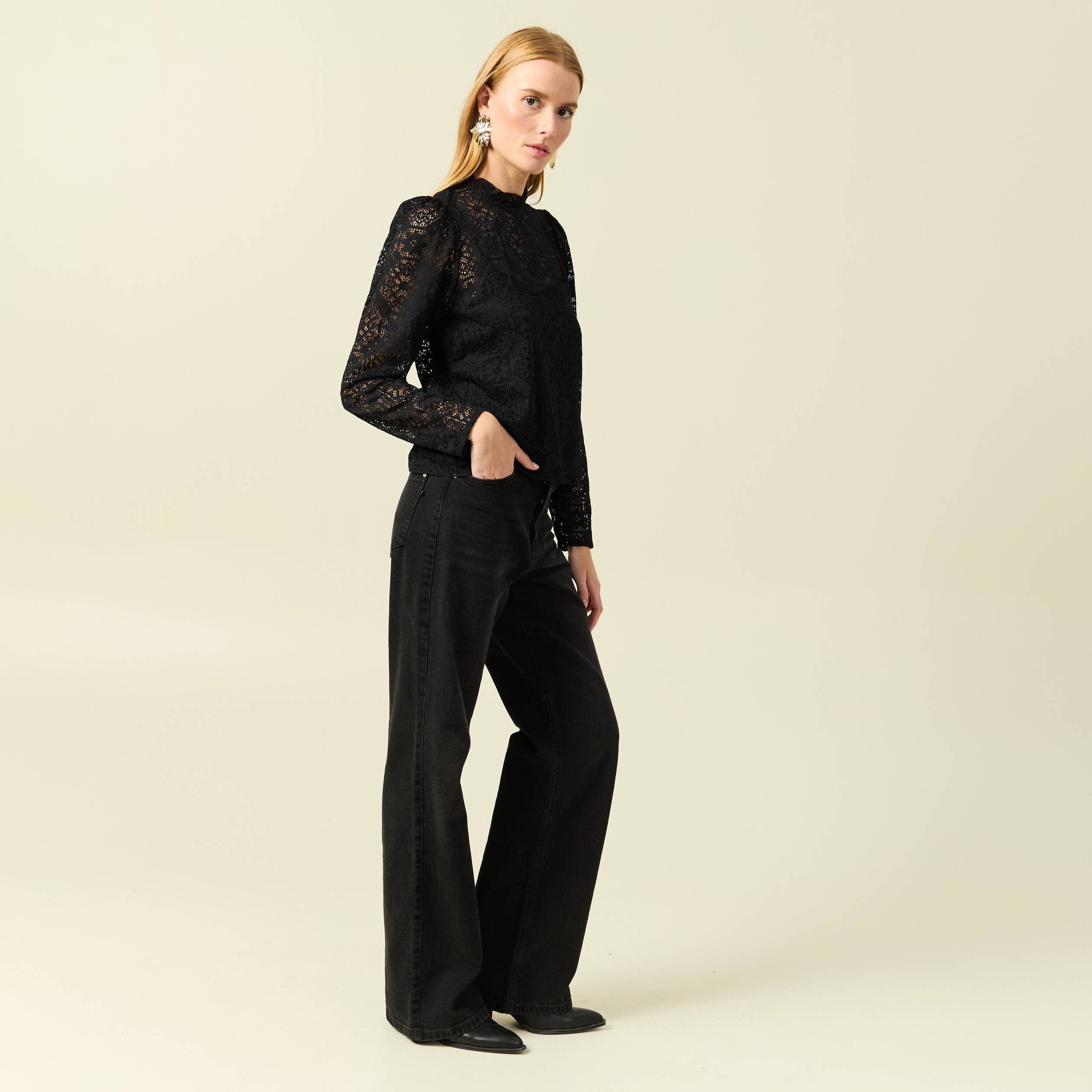T-shirt droit court manches longues noir femme