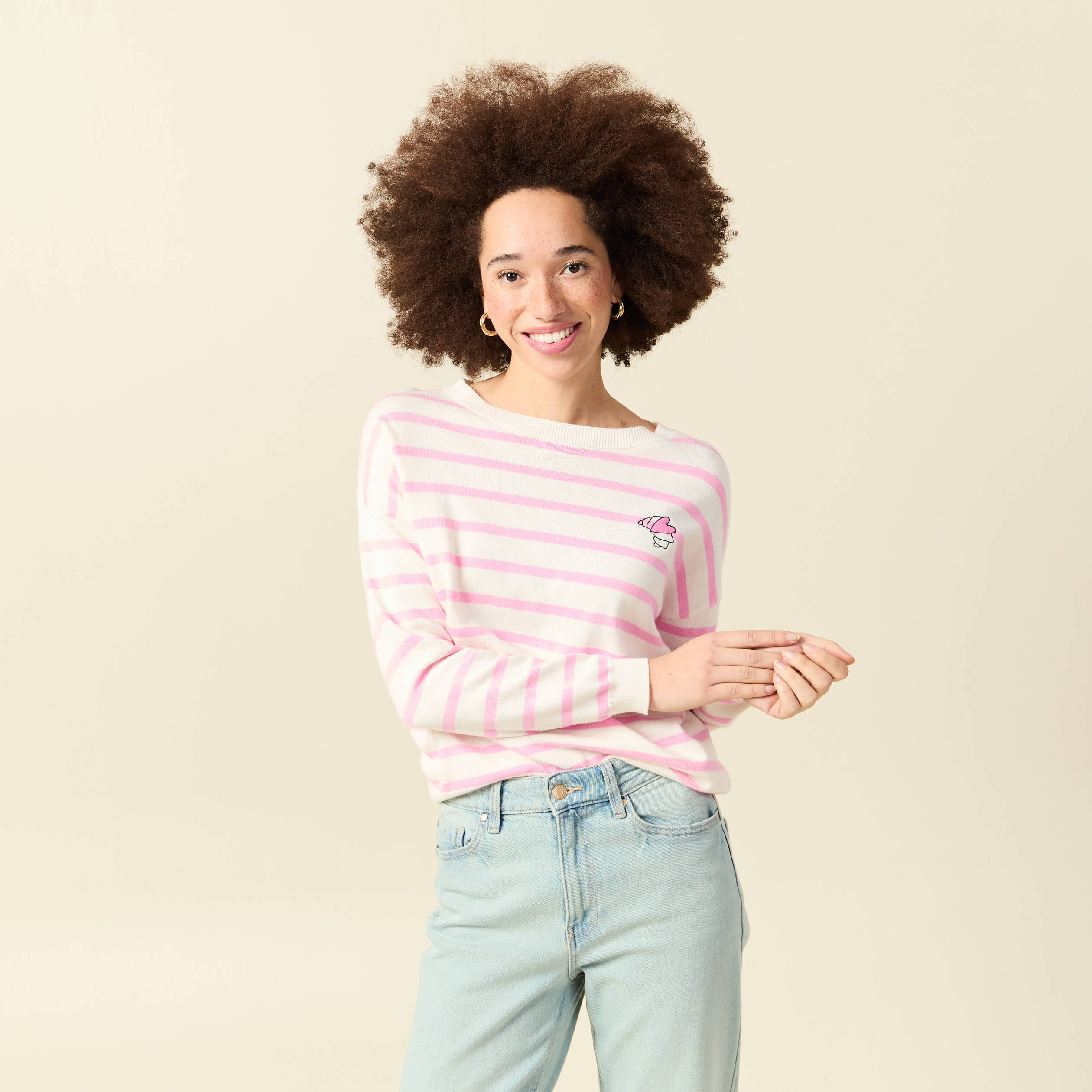 Pull col rond manches longues broderie rose clair femme