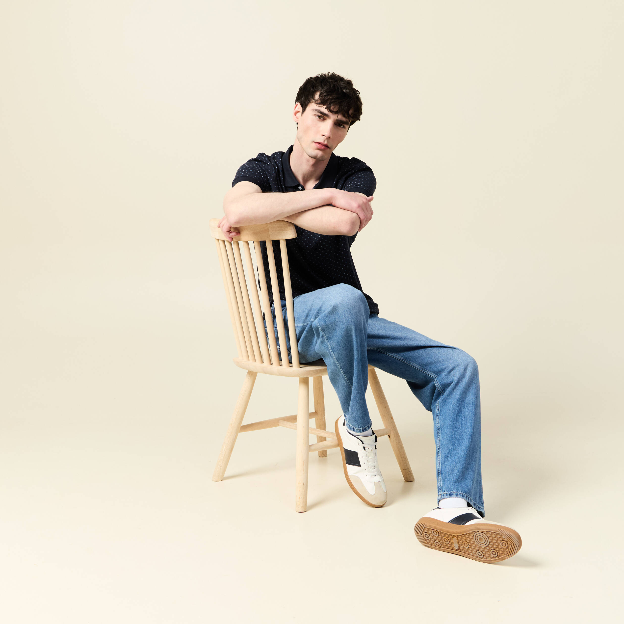 Polo cintr&eacute; manches courtes col polo bleu homme