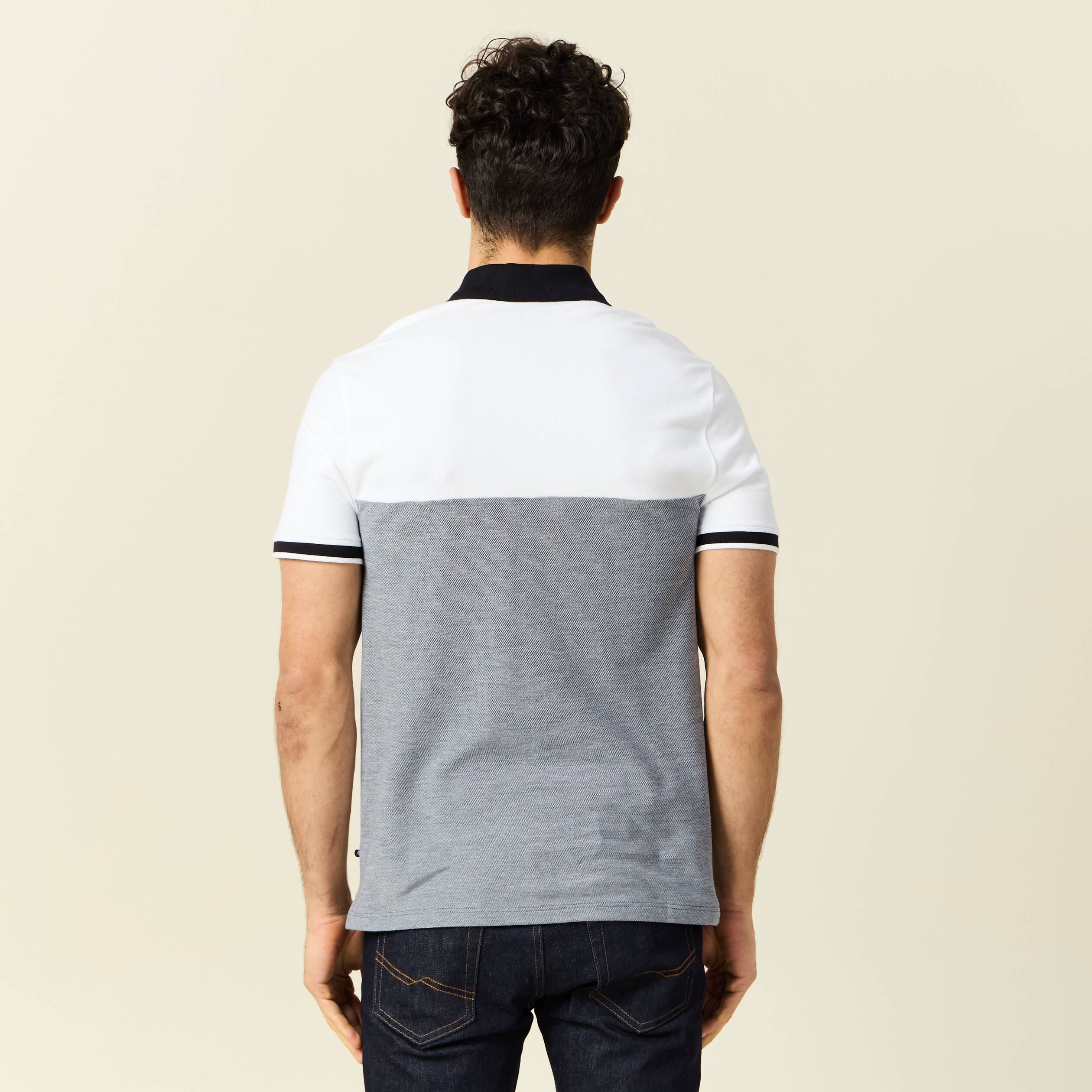 Polo cintr&eacute; manches courtes bleu marine homme