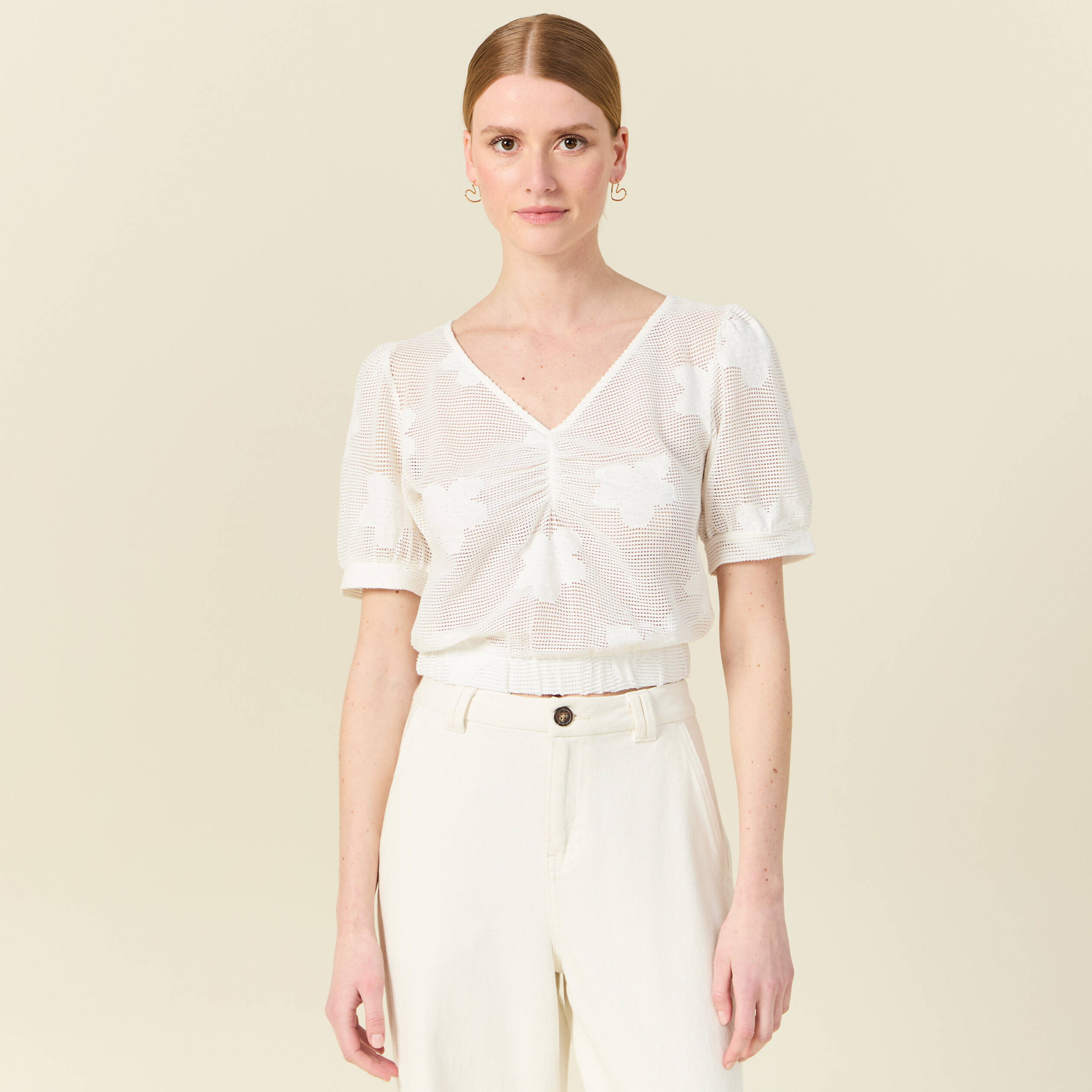 t shirt manches courtes ajoure creme femme T-shirt manches courtes ajouré creme femme