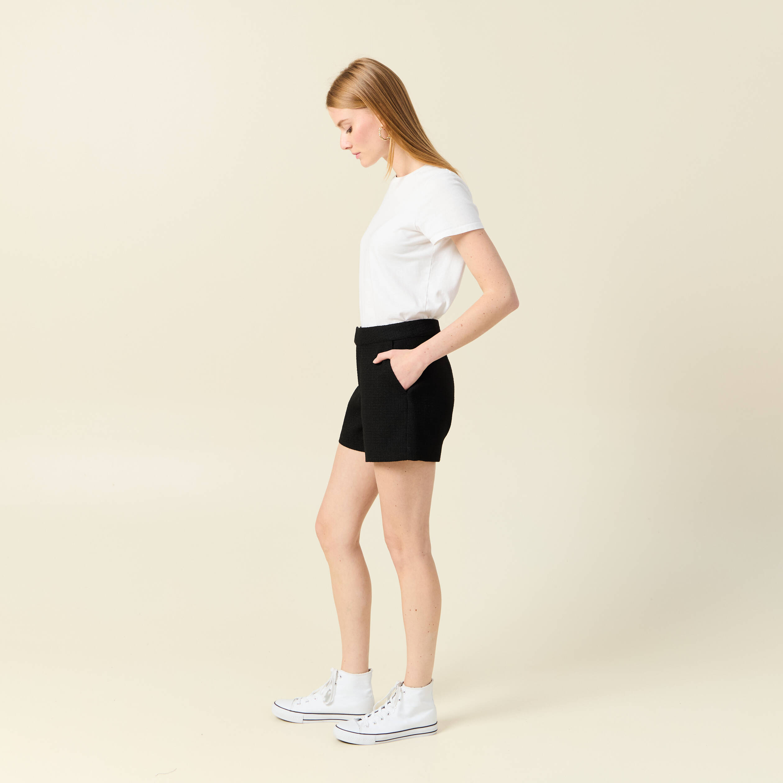 Short droit noir femme