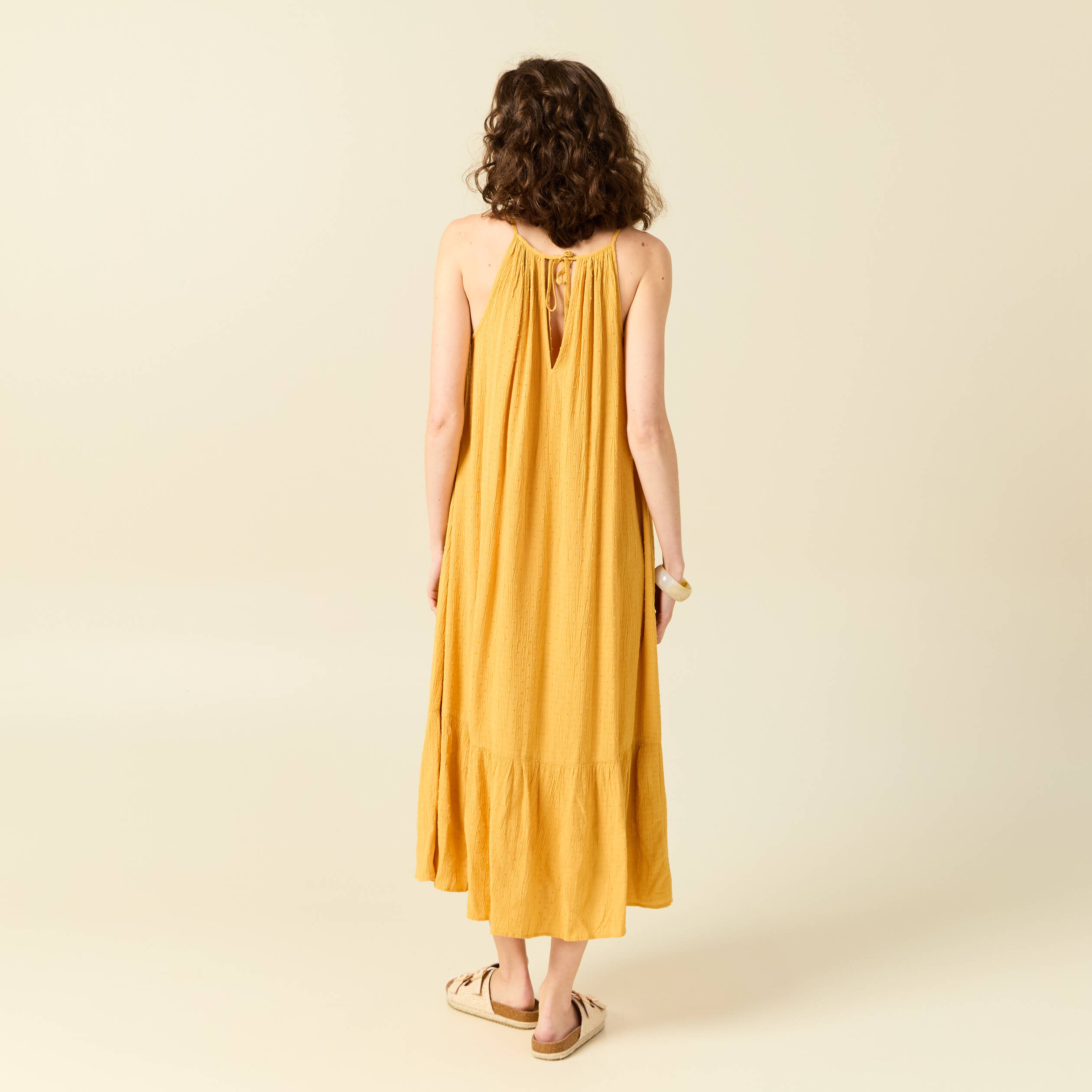 robe longue evasee fluide jaune femme Robe longue évasée fluide jaune femme