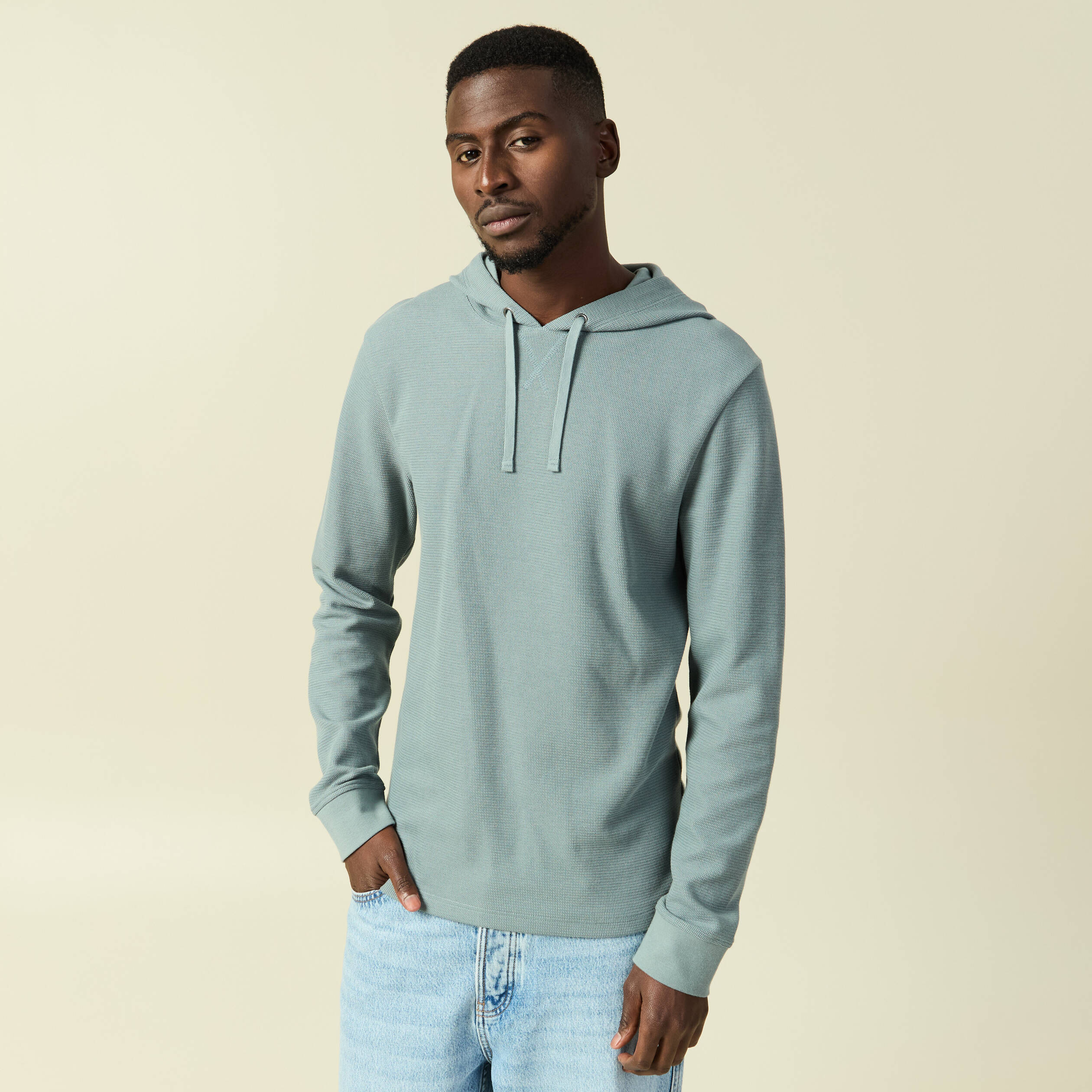 T-shirt &agrave; capuche bleu gris homme