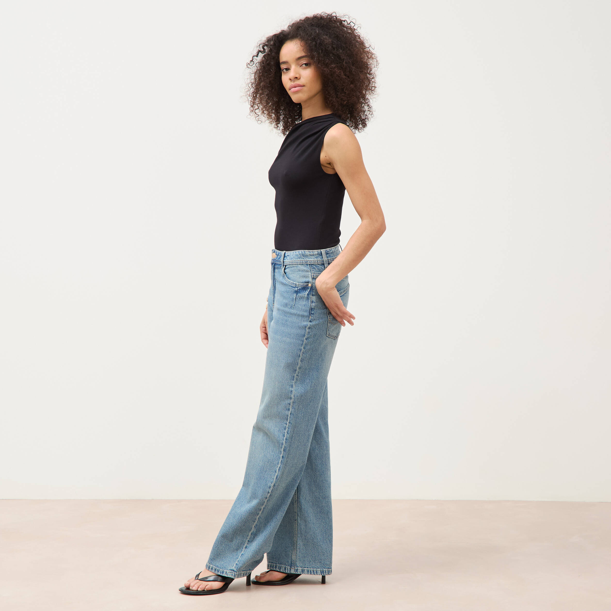 Body ajust&eacute; encolure bardot noir femme
