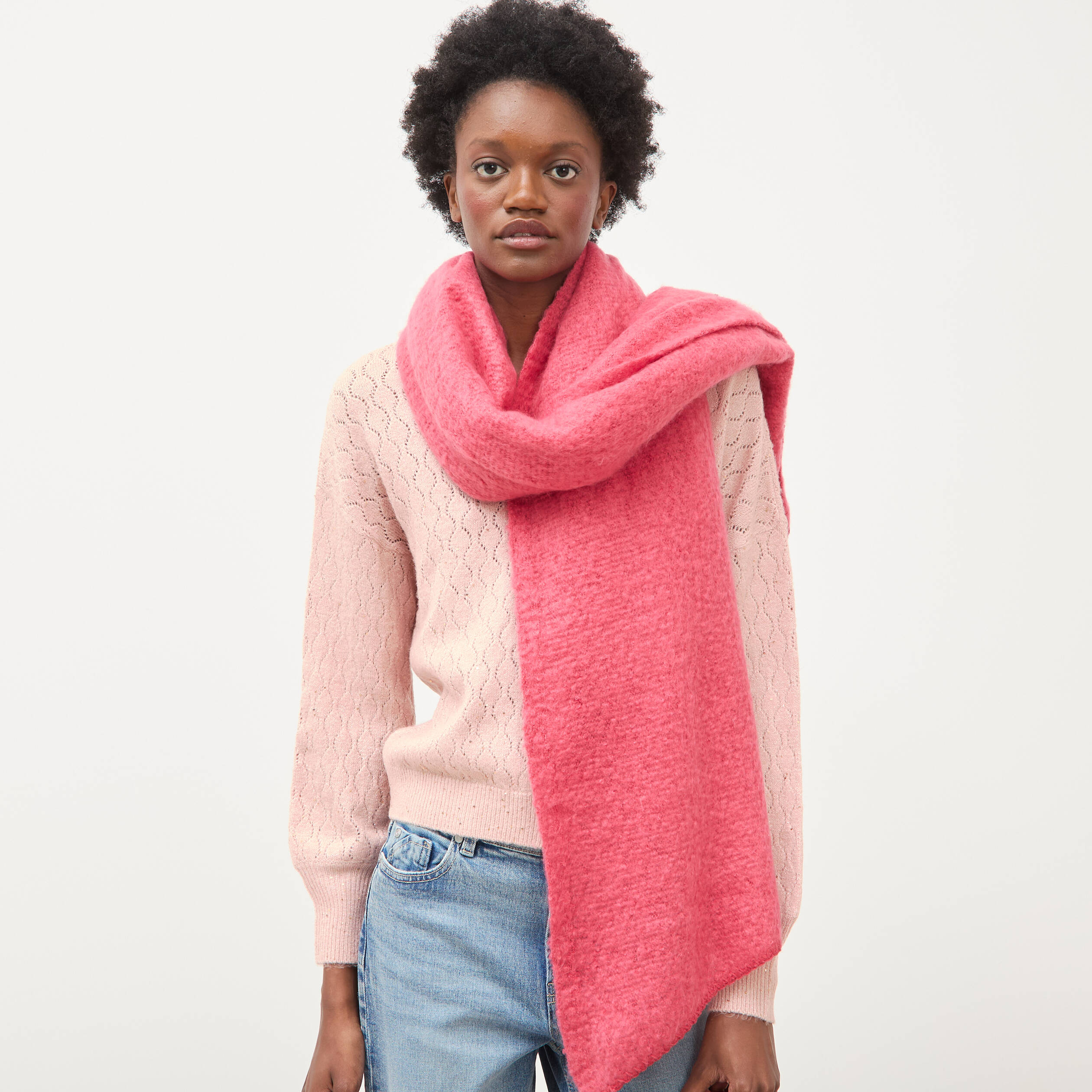 &Eacute;charpe maille duveteuse rose cerise femme
