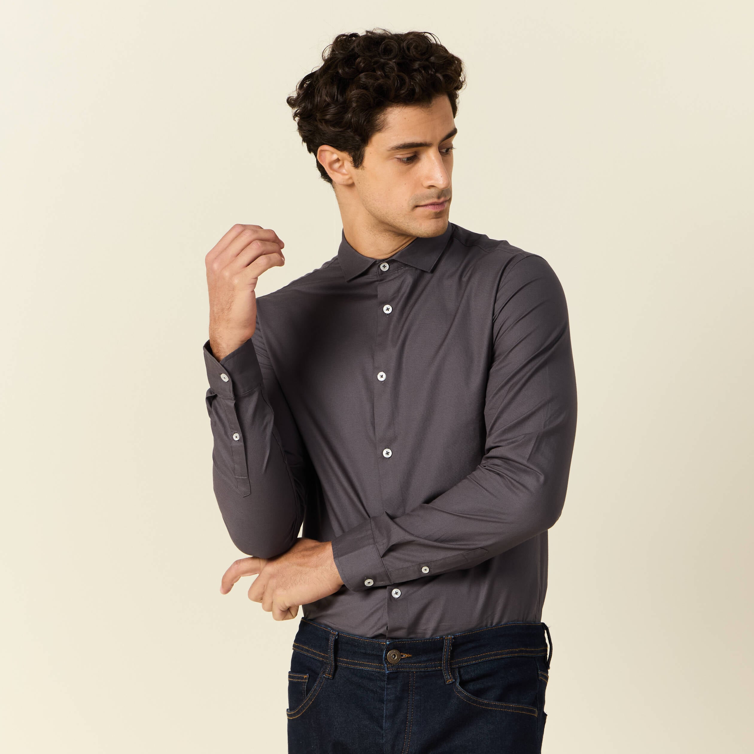 Col cintr&eacute; en coton manches longues gris fonc&eacute; homme