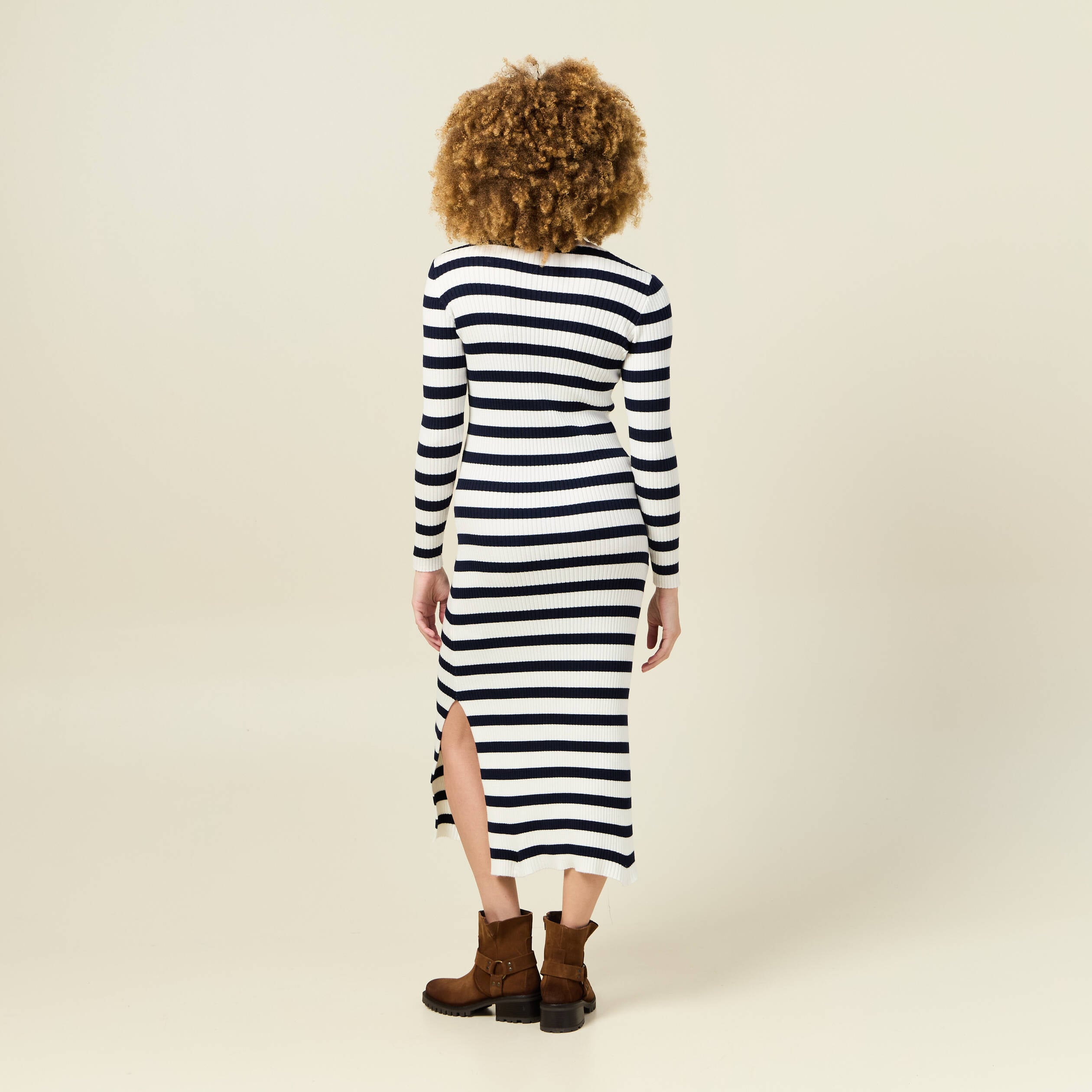 Robe tricot longue ajust&eacute;e bleu marine femme