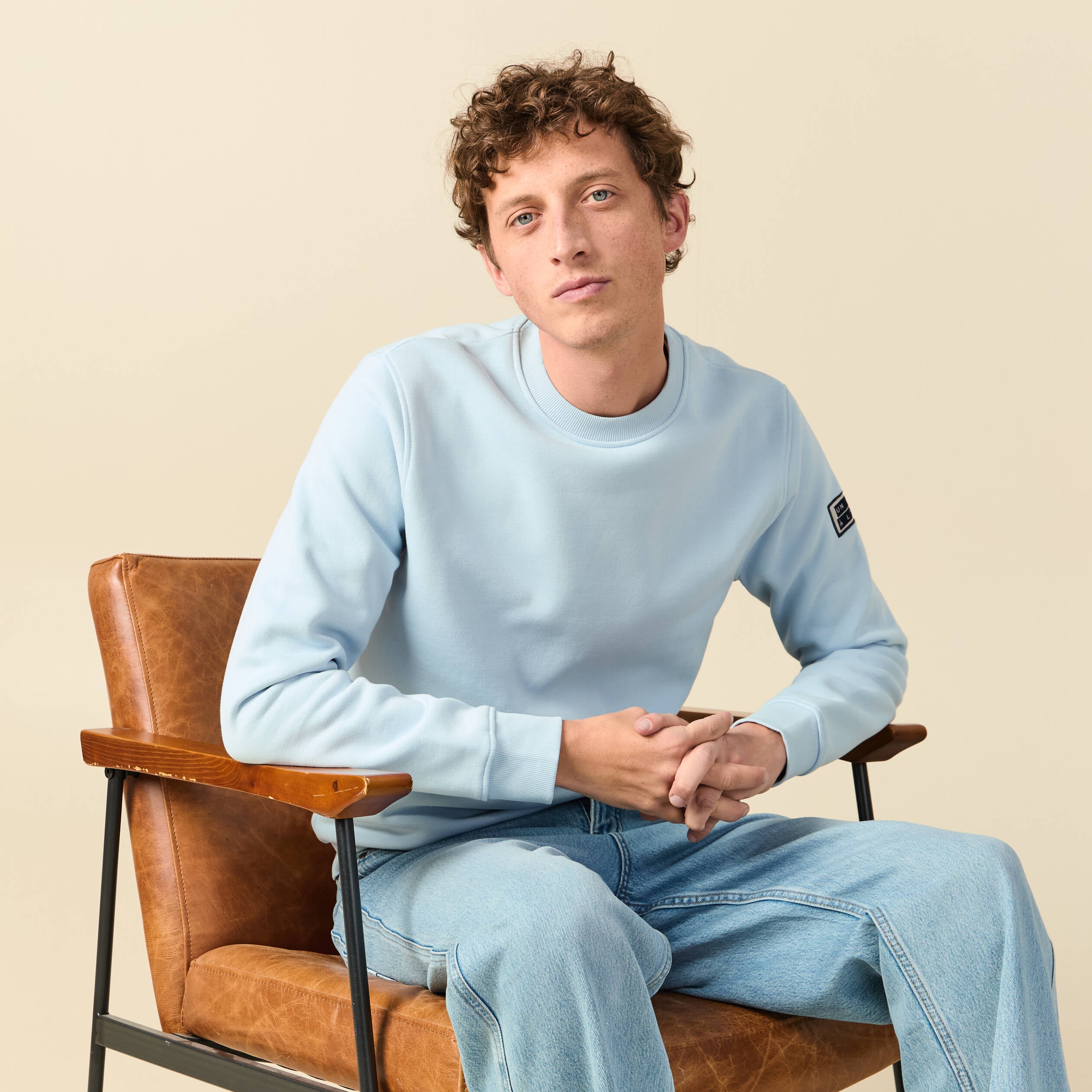 Sweat manches longues avec broderie bleu ciel homme