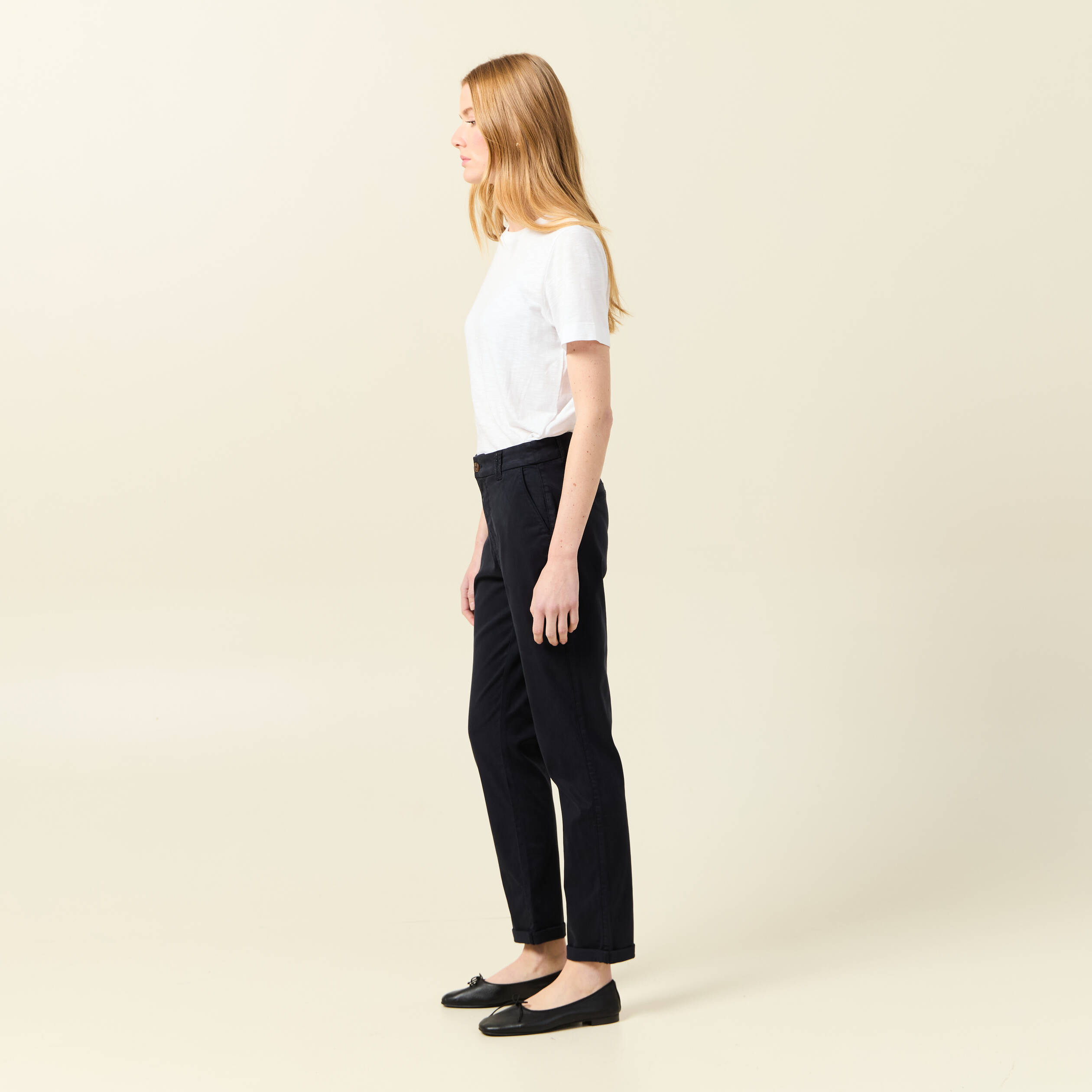 Pantalon chino cigarette bleu fonc&eacute; femme