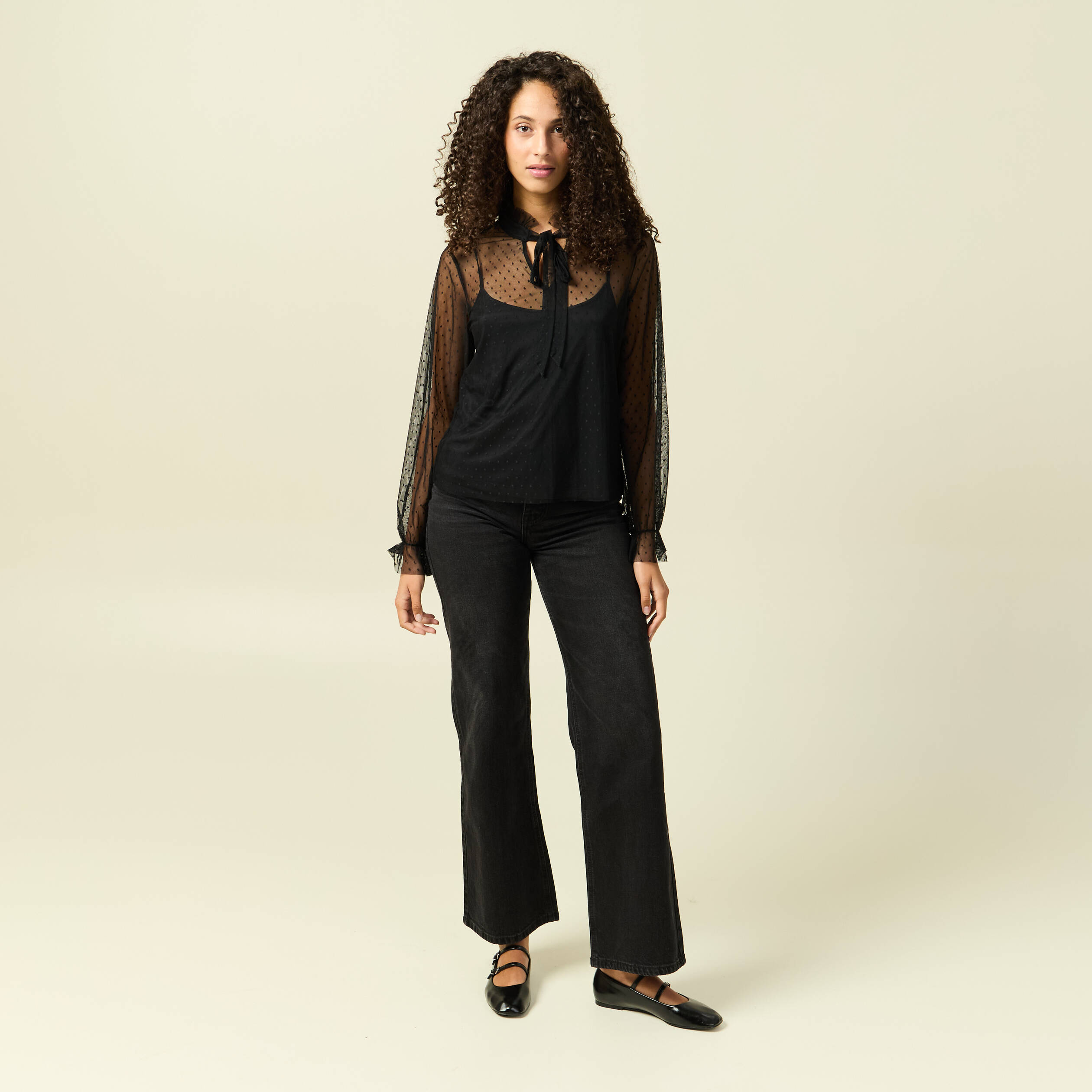 T-shirt col v manches longues doubl&eacute; noir femme