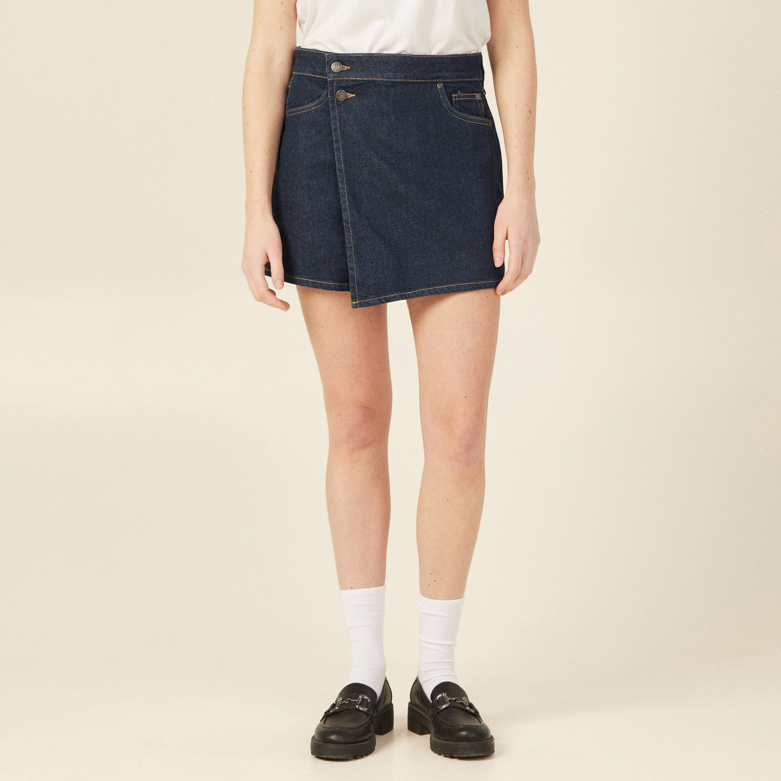 jupe short droite en jean denim brut rinse femme Jupe-short droite en jean denim brut rinse femme