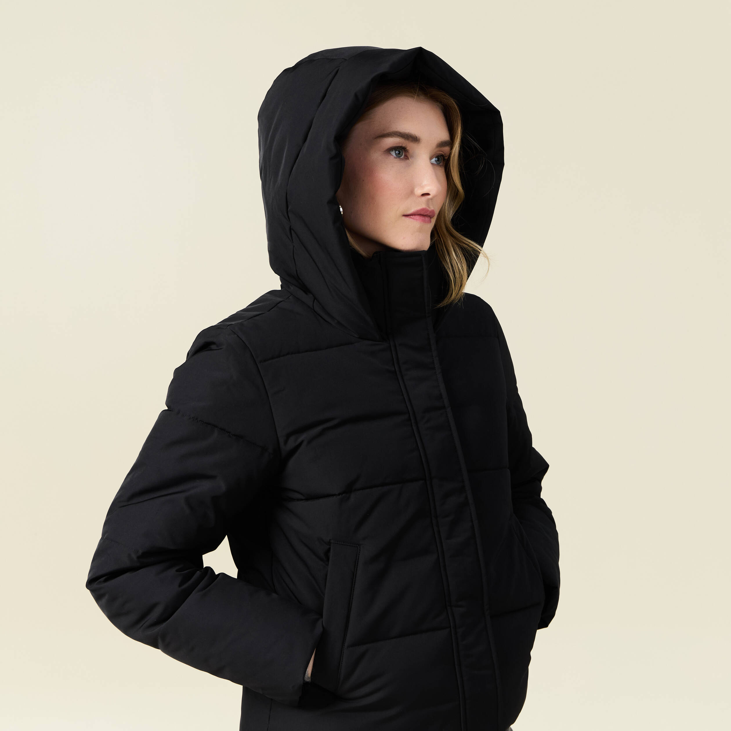 Doudoune à capuche noir femme