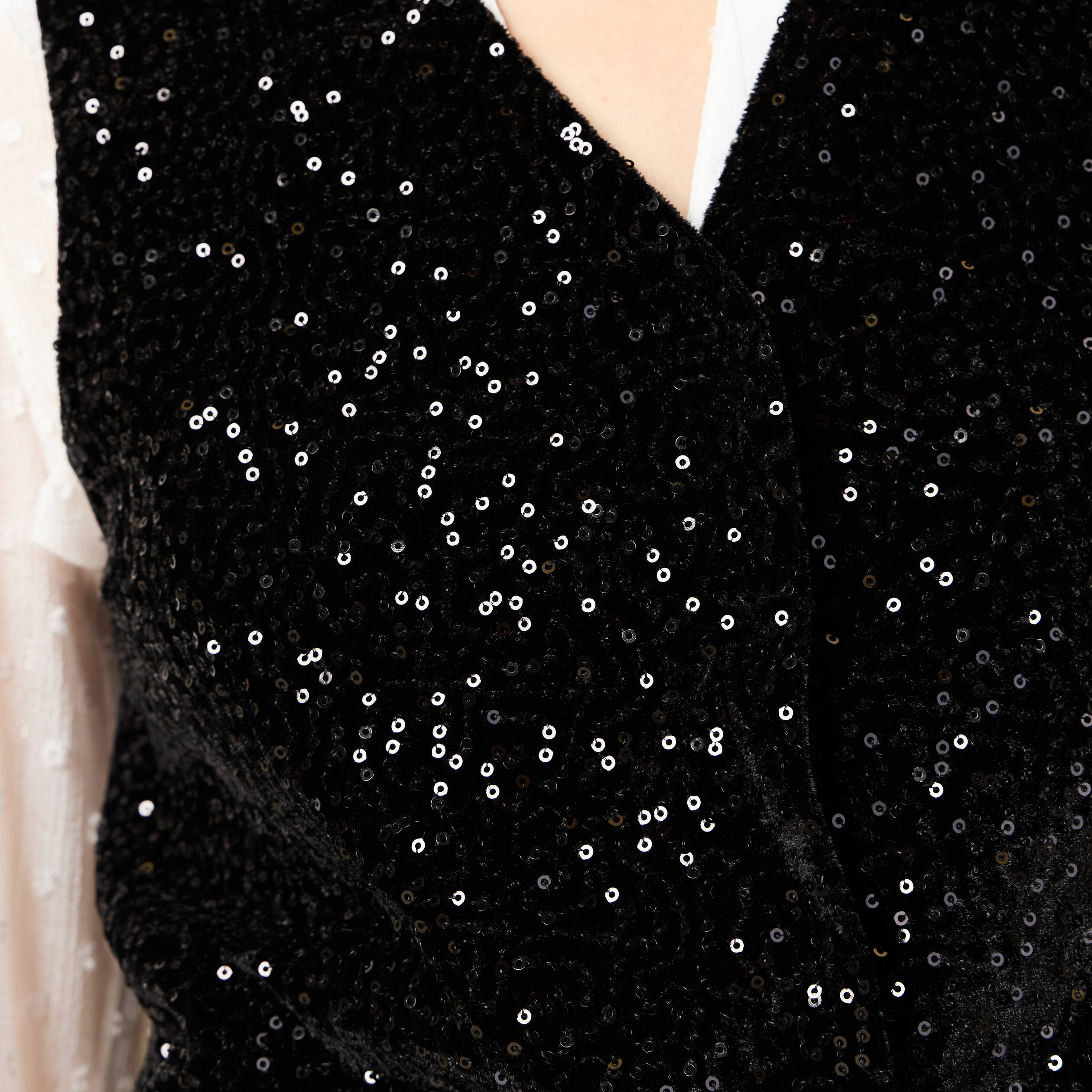 D&eacute;bardeur sans manches sequins noir femme