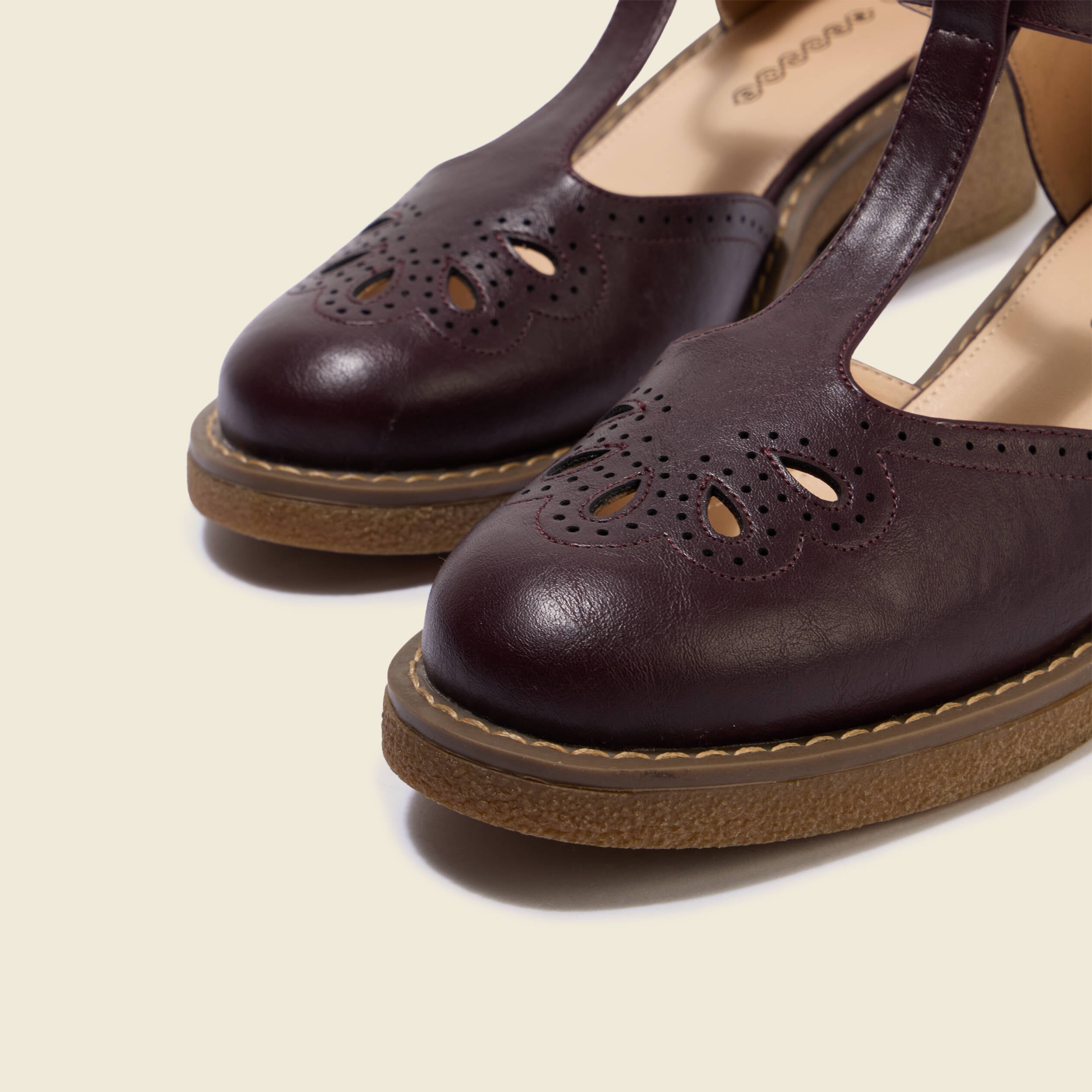 Sandales salom&eacute; &agrave; talons prune femme