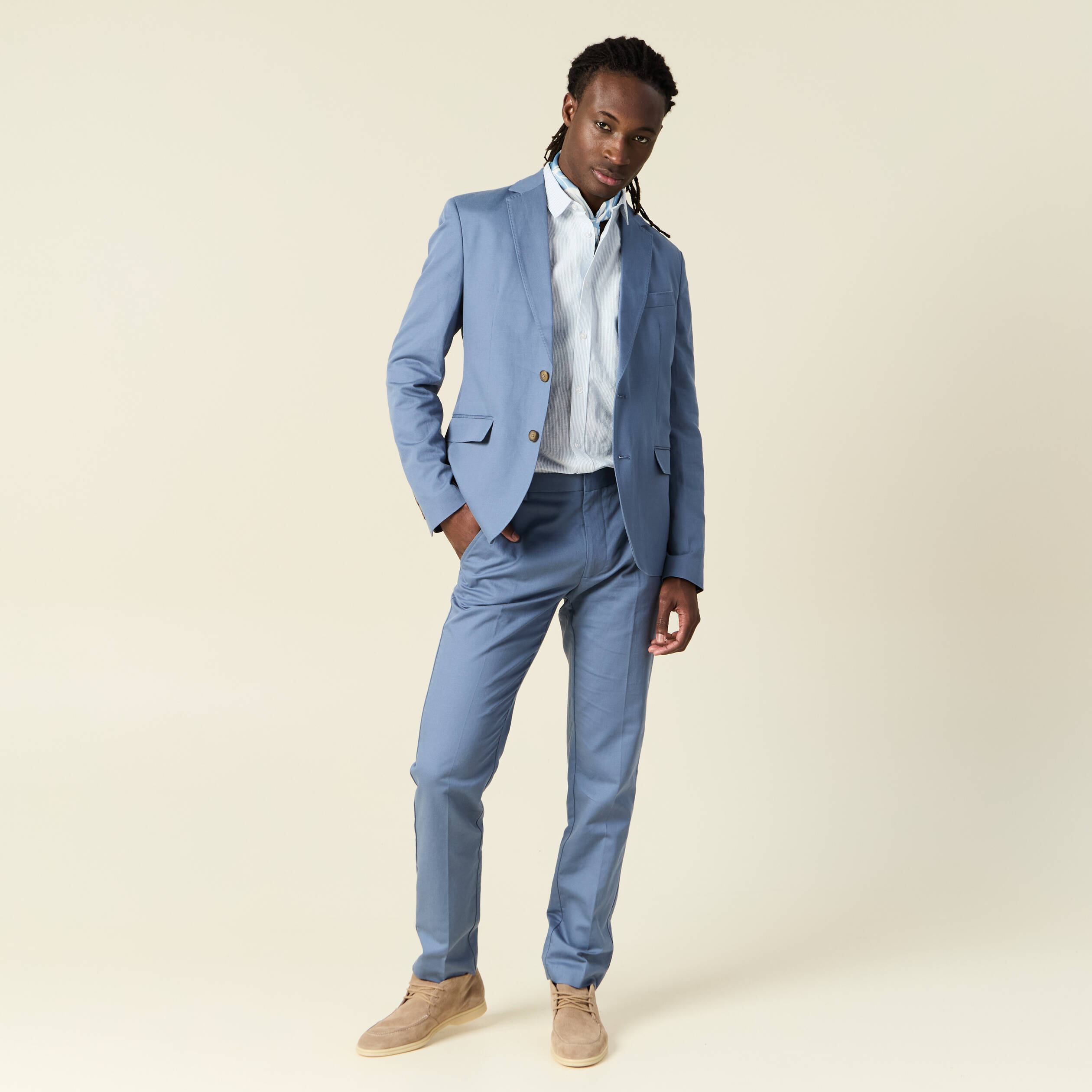 Veste blazer cintr&eacute; bleu fonc&eacute; homme