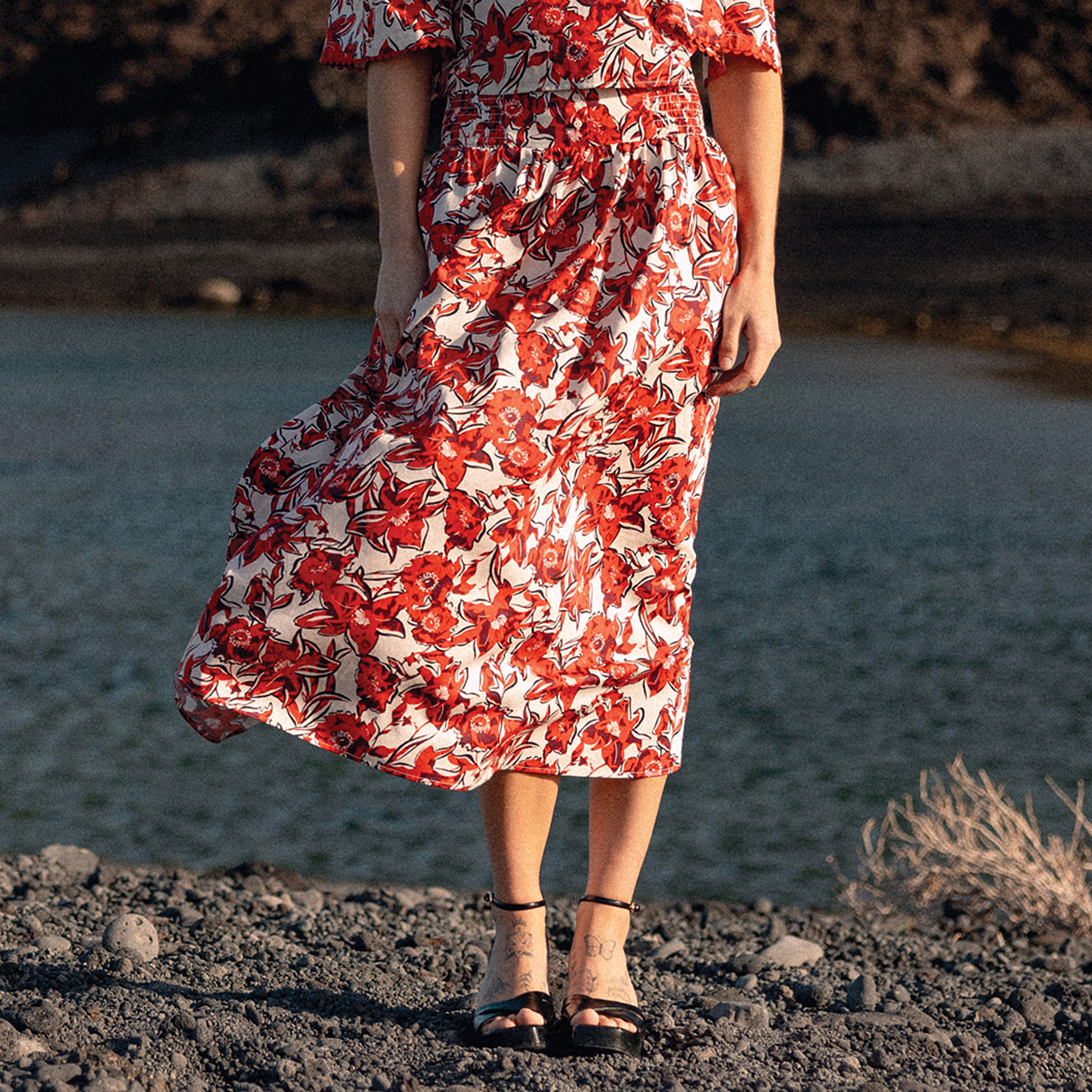 Jupe longue &eacute;vas&eacute;e rouge femme