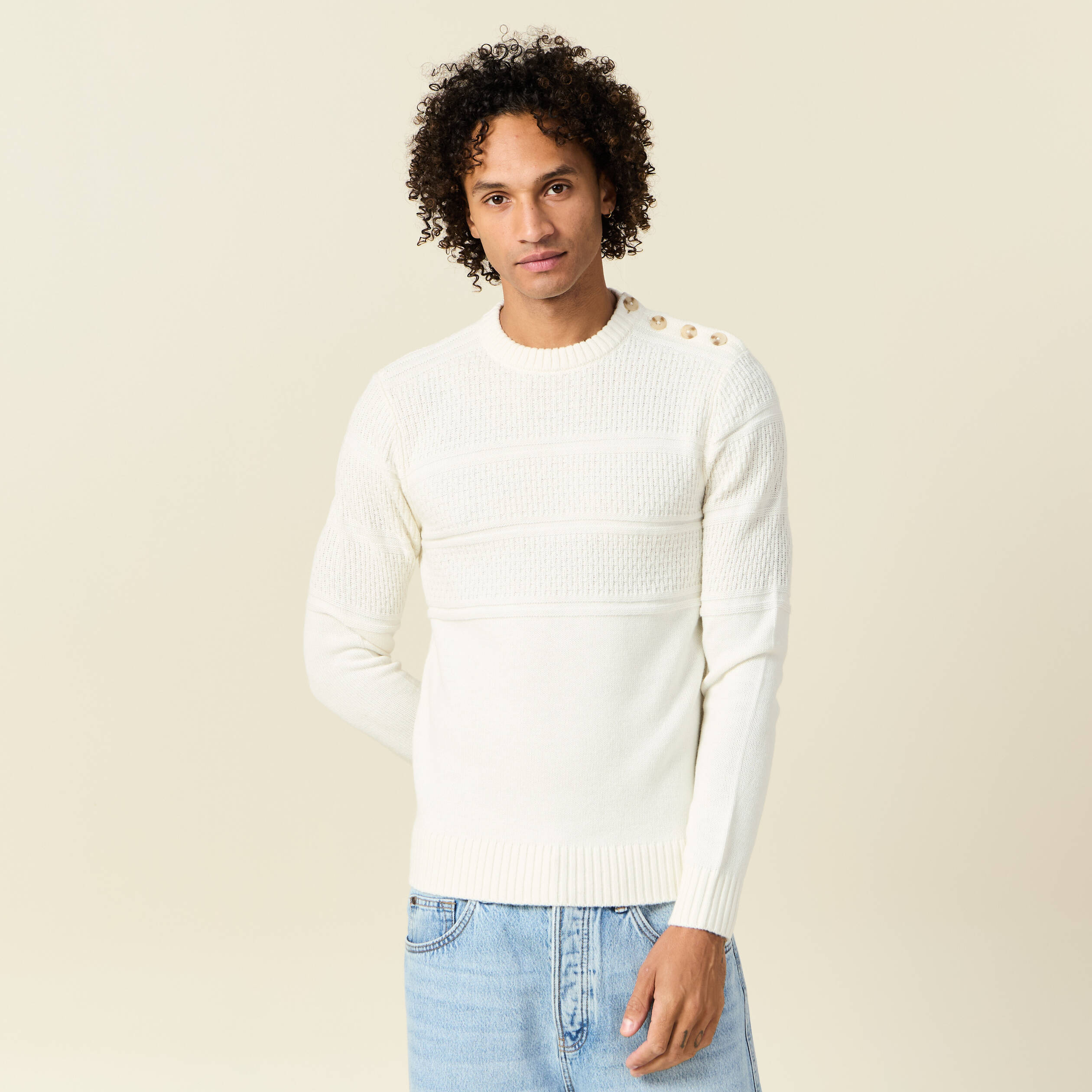 Pull manches longues boutons ecru homme