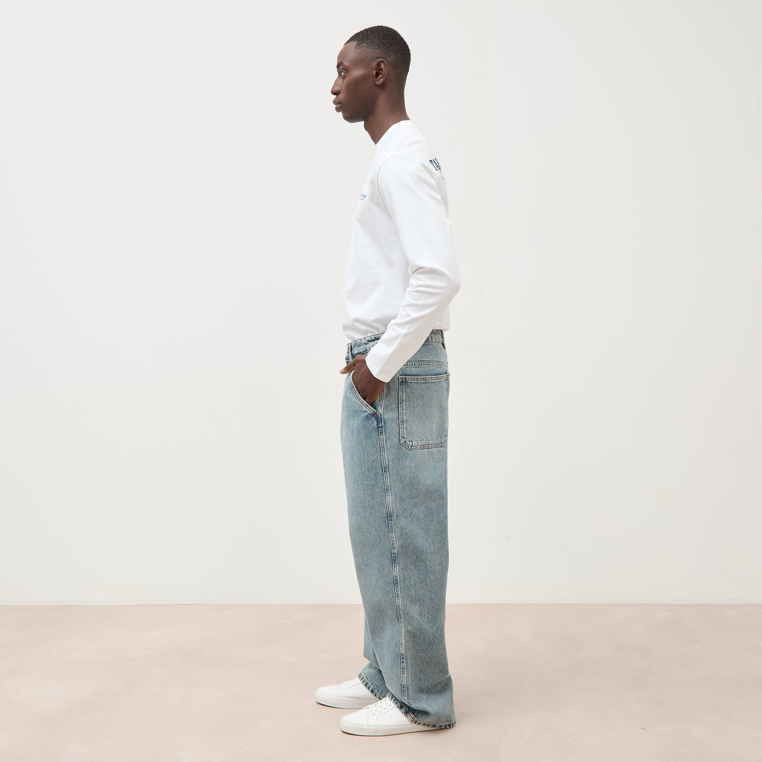 Jeans loose longueur 32 en coton denim dirty homme