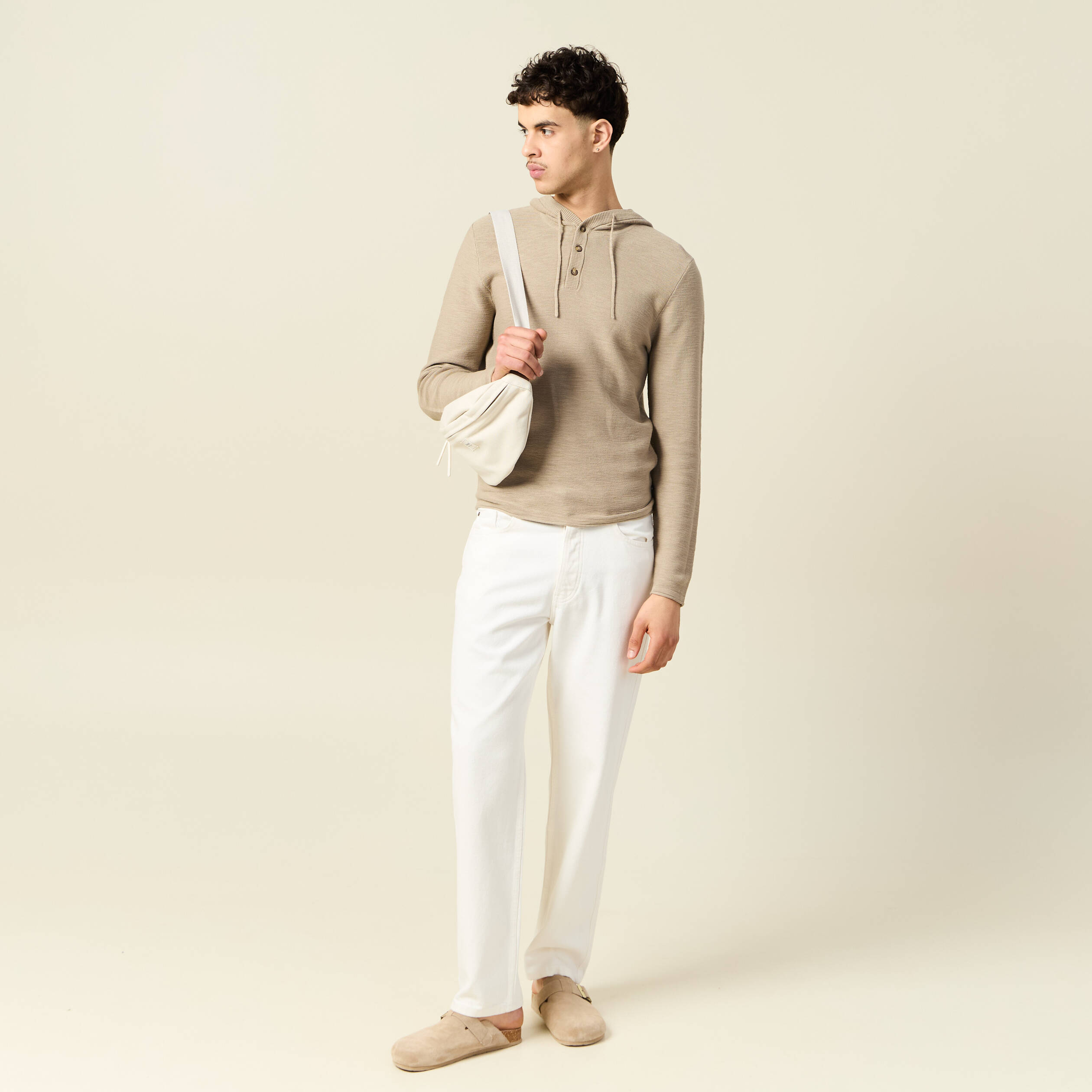 pull a capuche gris homme Pull à capuche gris homme