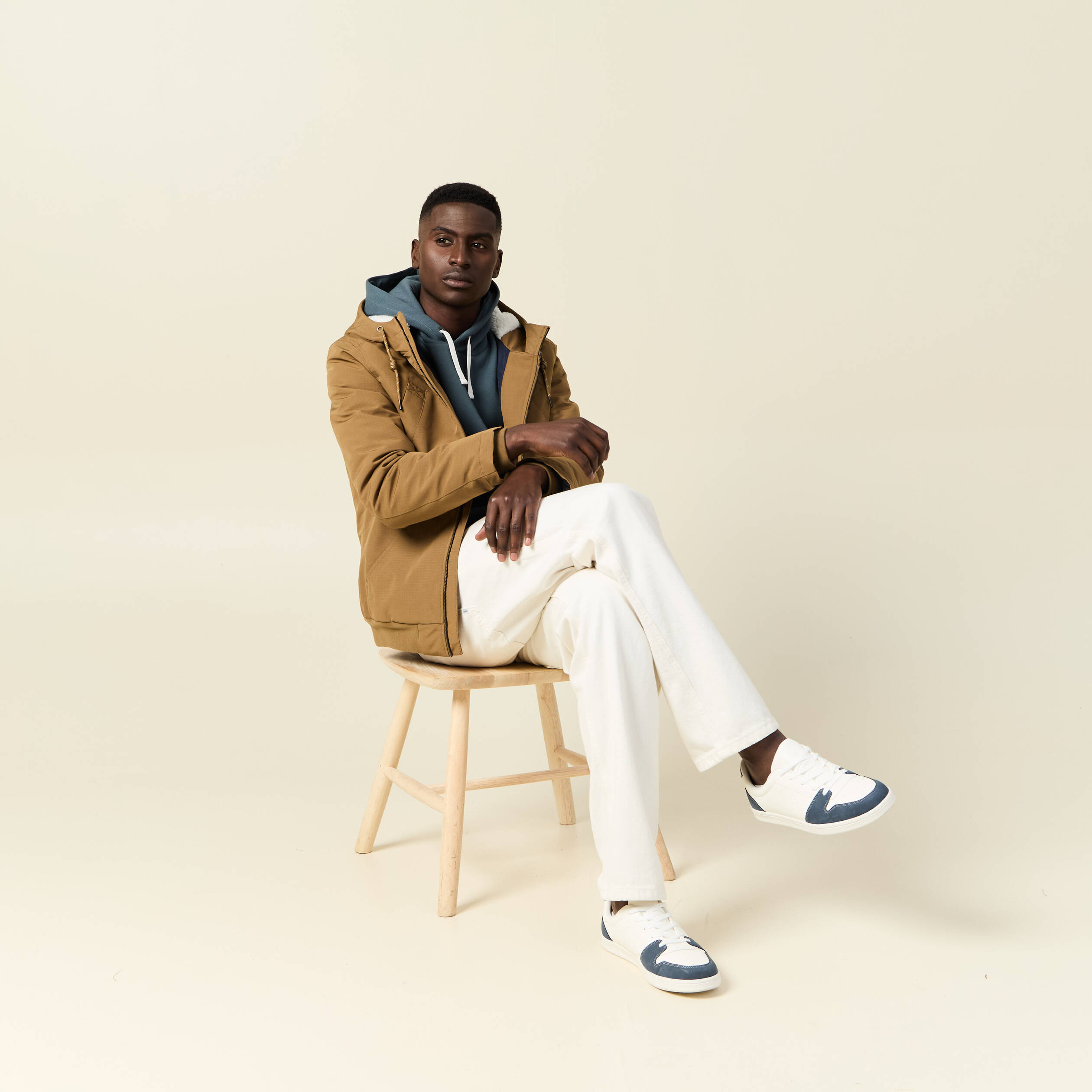Parka courte &agrave; capuche beige homme